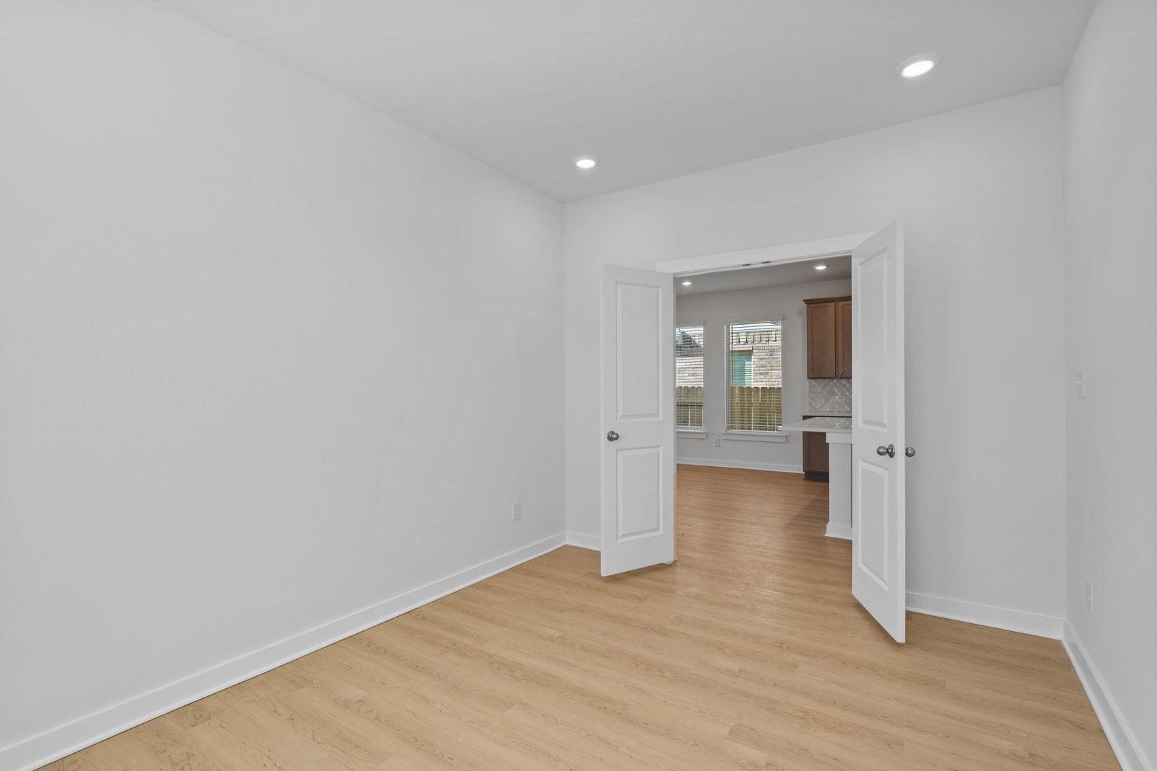 276 Bloomington Loop, Hutto, TX 78634