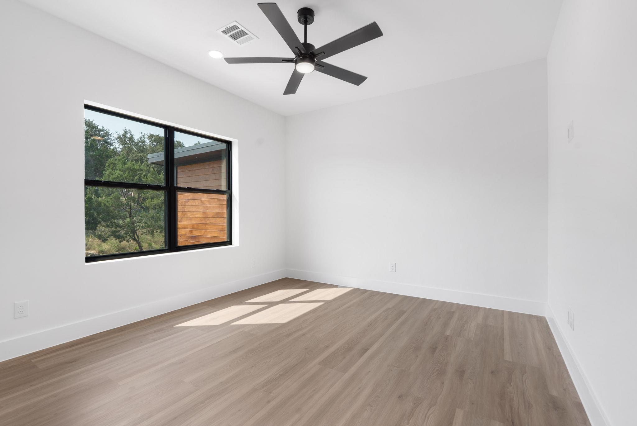 3705 Buckeye Dr, Lago Vista, TX 78645