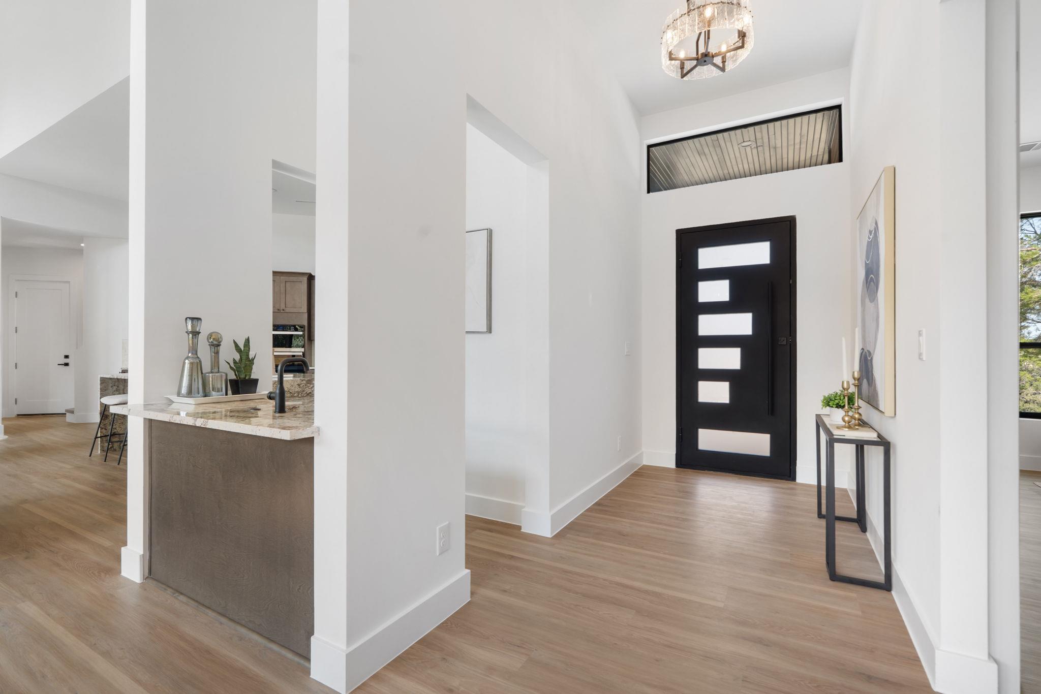 3705 Buckeye Dr, Lago Vista, TX 78645