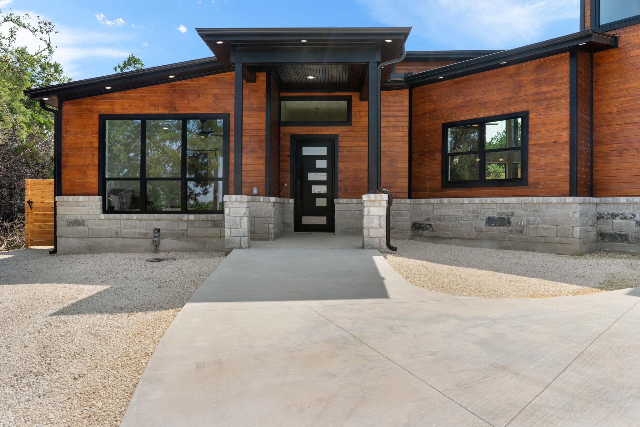 3705 Buckeye Dr, Lago Vista, TX 78645