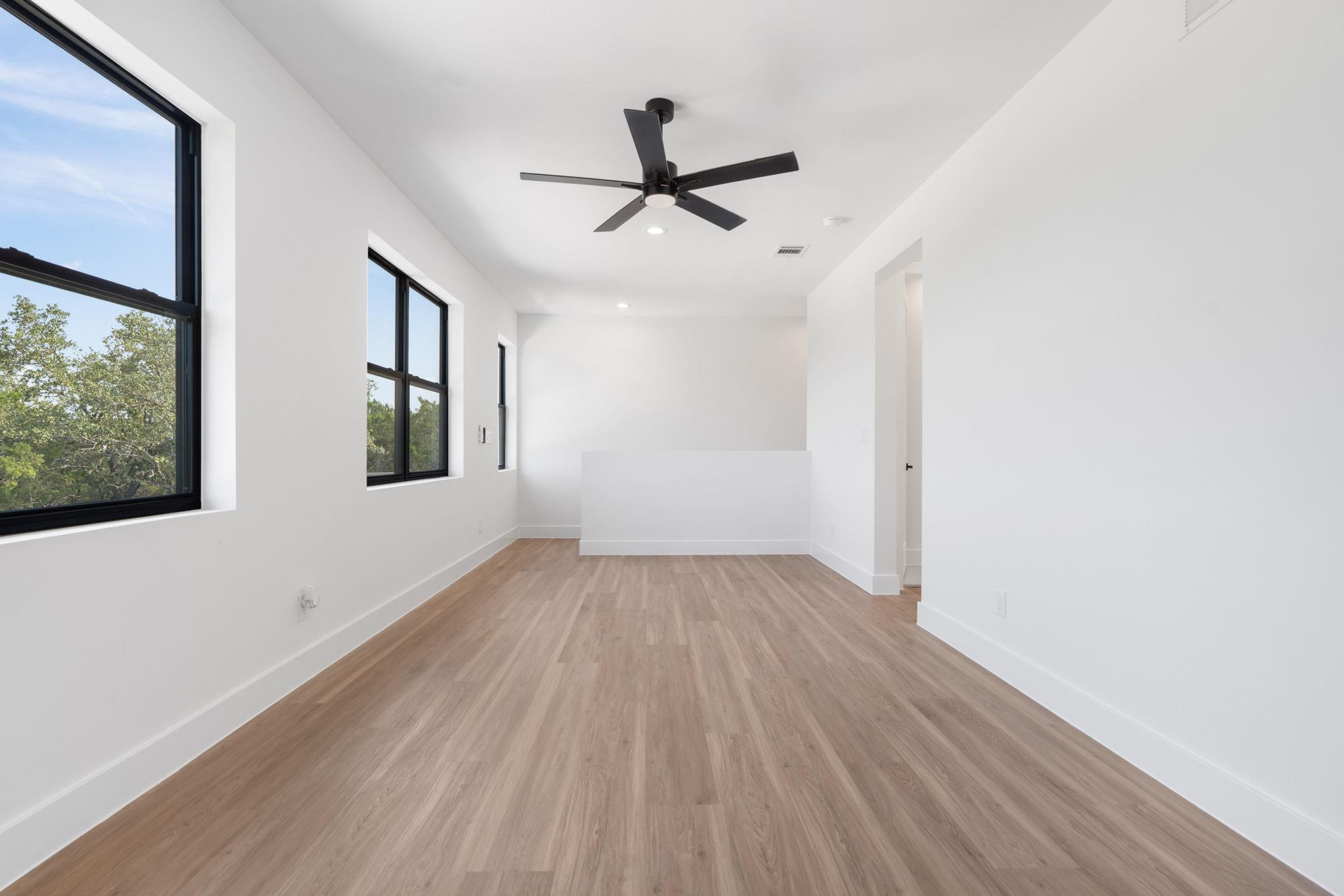 3705 Buckeye Dr, Lago Vista, TX 78645