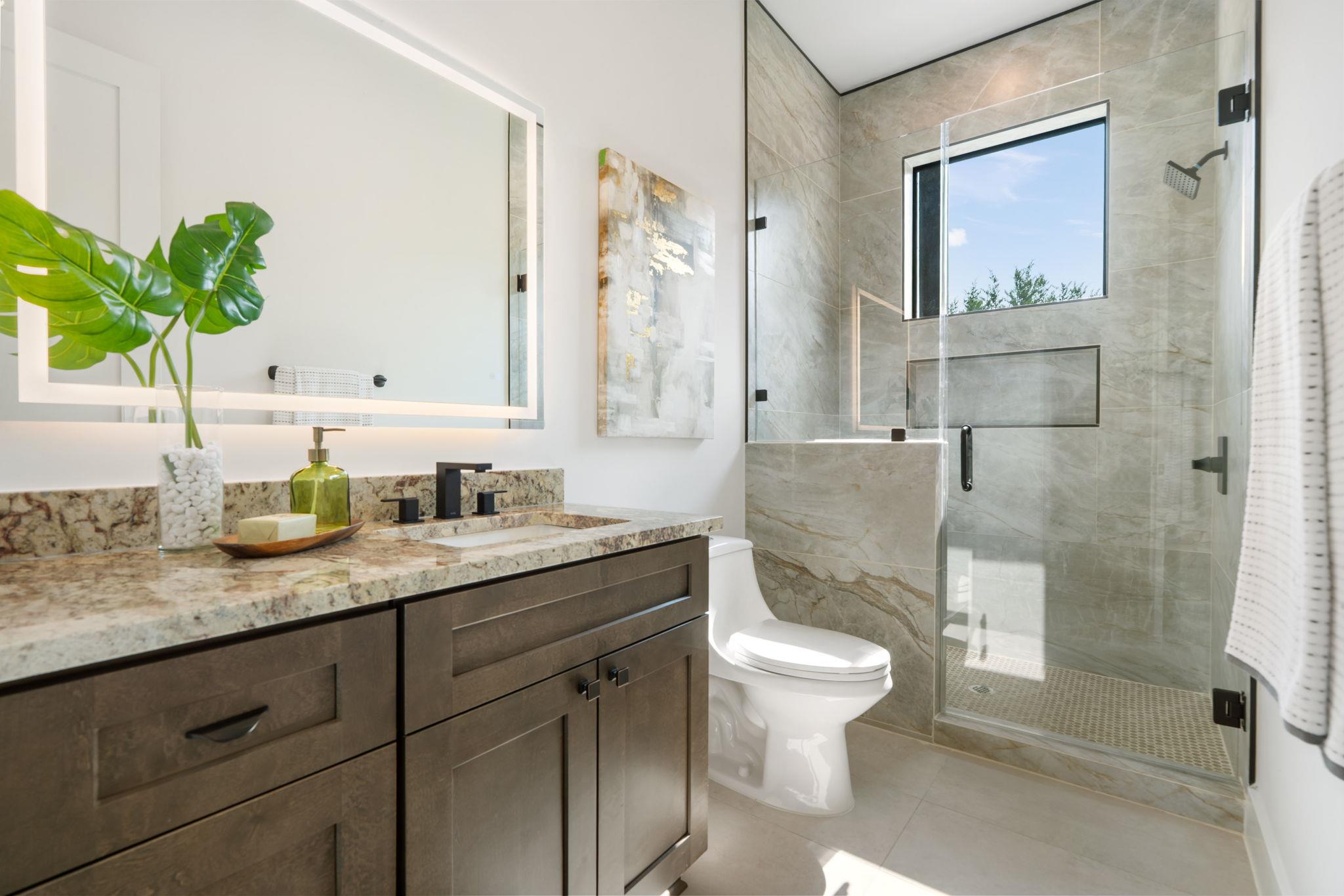 3705 Buckeye Dr, Lago Vista, TX 78645