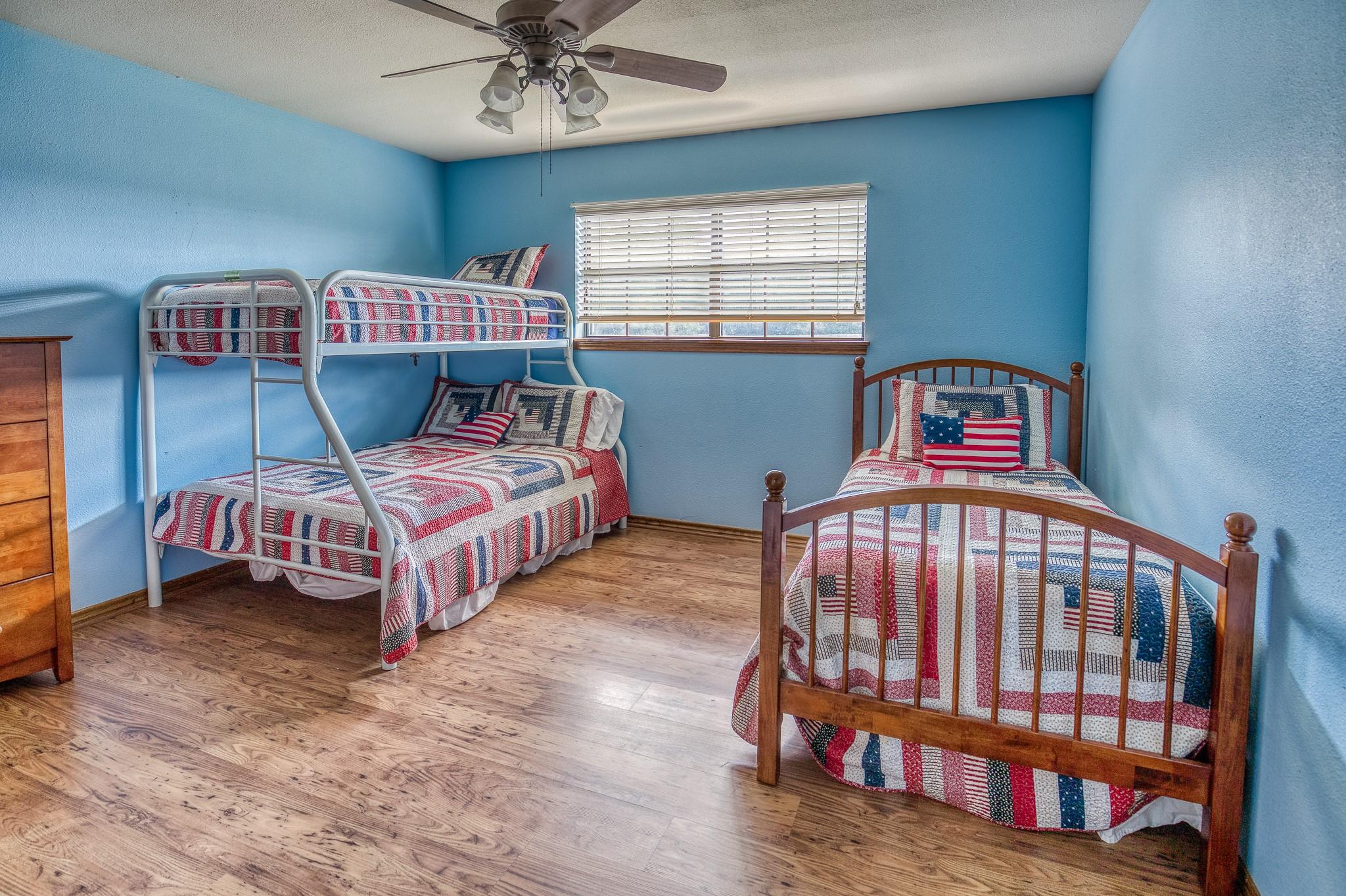 515 E ST 543 Loop, West Point, TX 78963