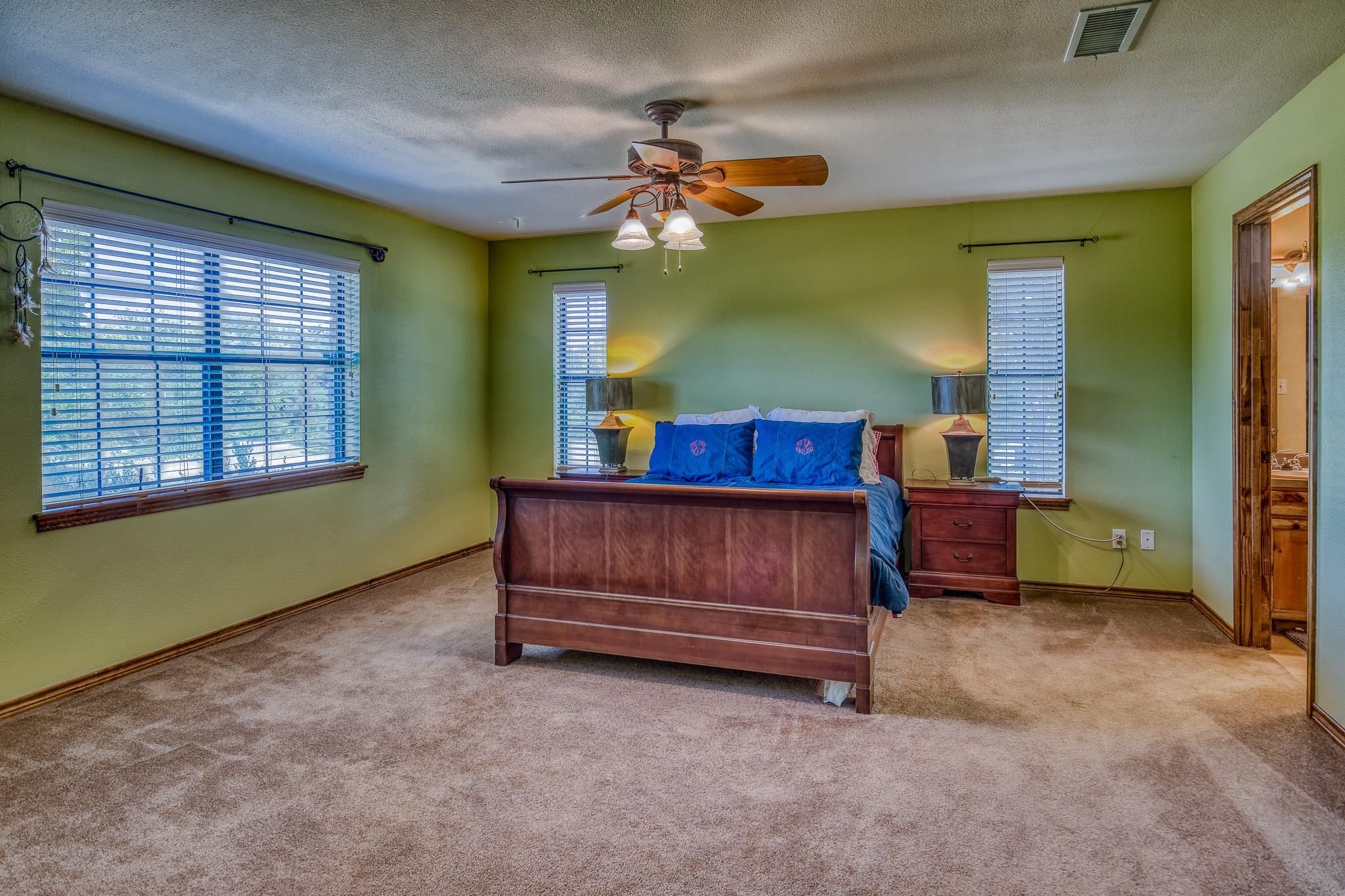 515 E ST 543 Loop, West Point, TX 78963