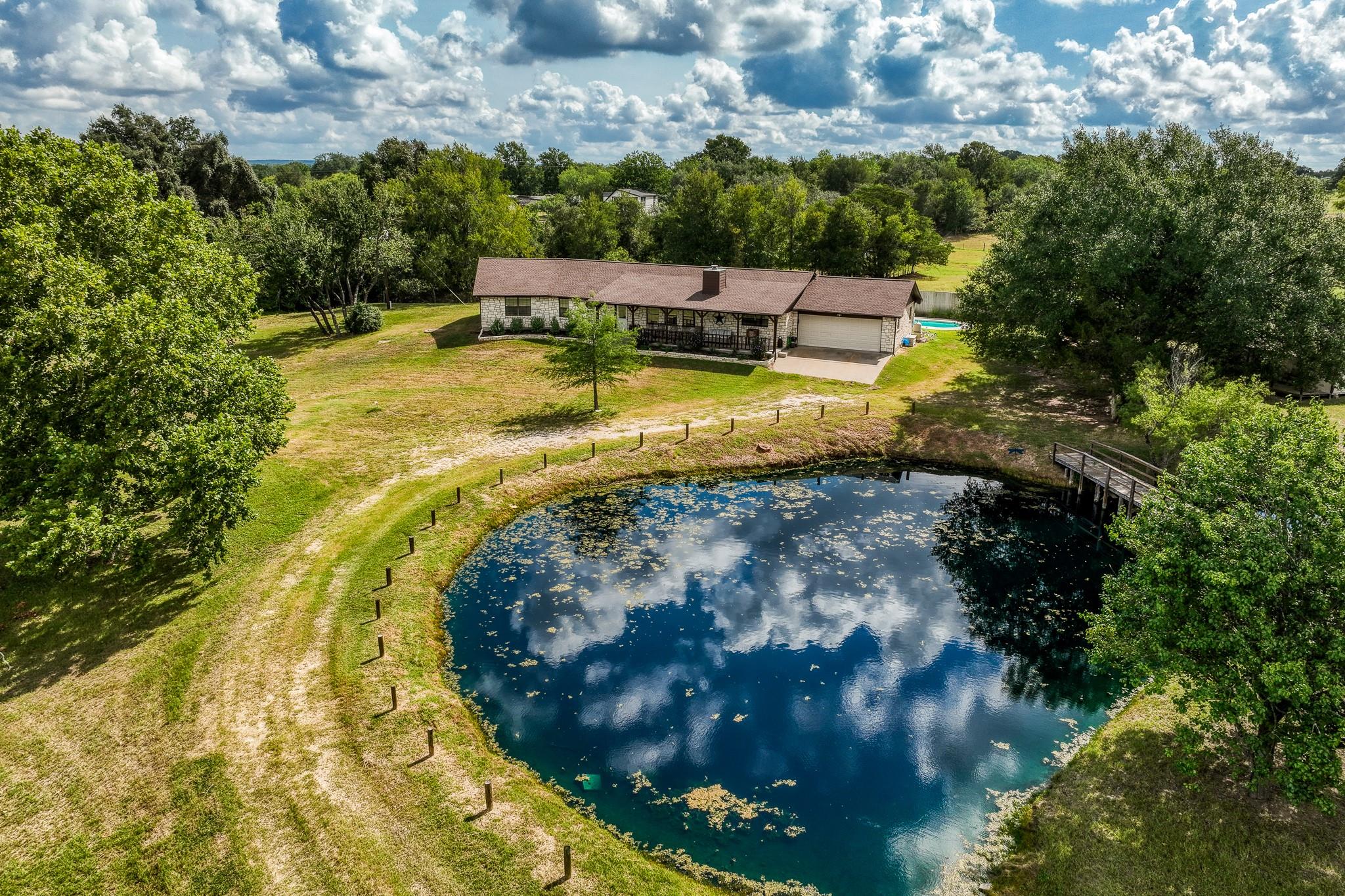 515 E ST 543 Loop, West Point, TX 78963