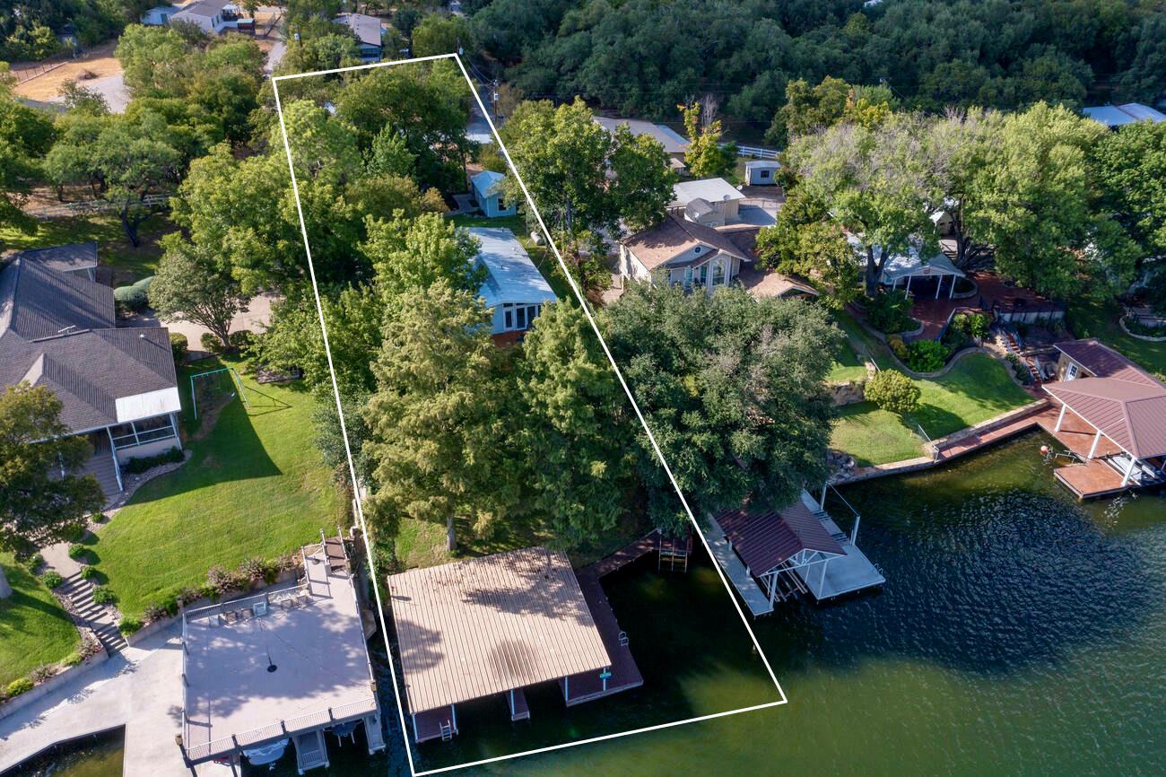 1946 Granite Cove Rd, Kingsland, TX 78639