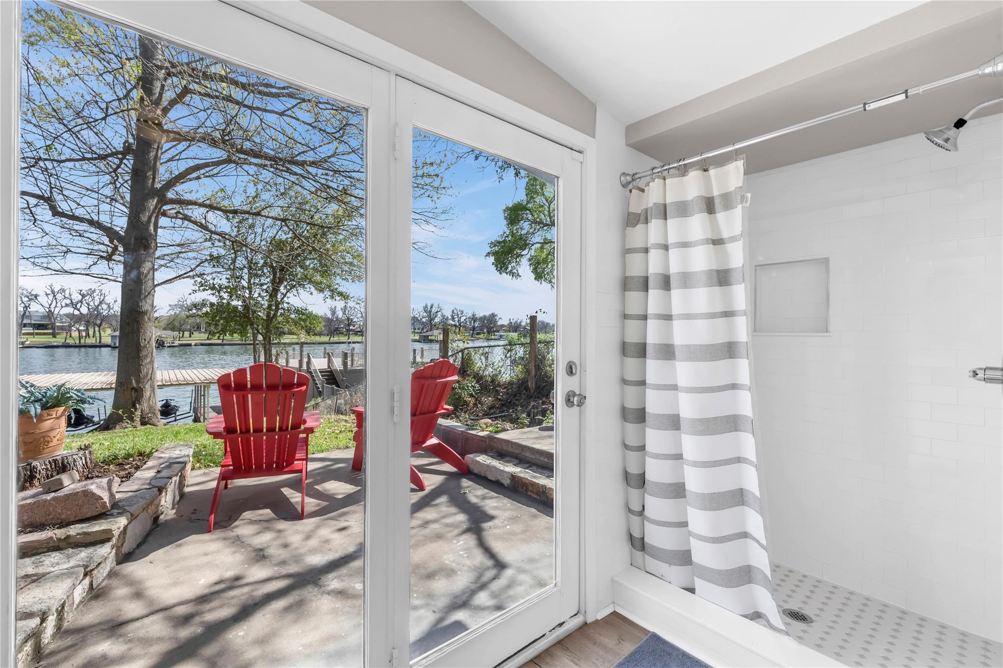 1946 Granite Cove Rd, Kingsland, TX 78639