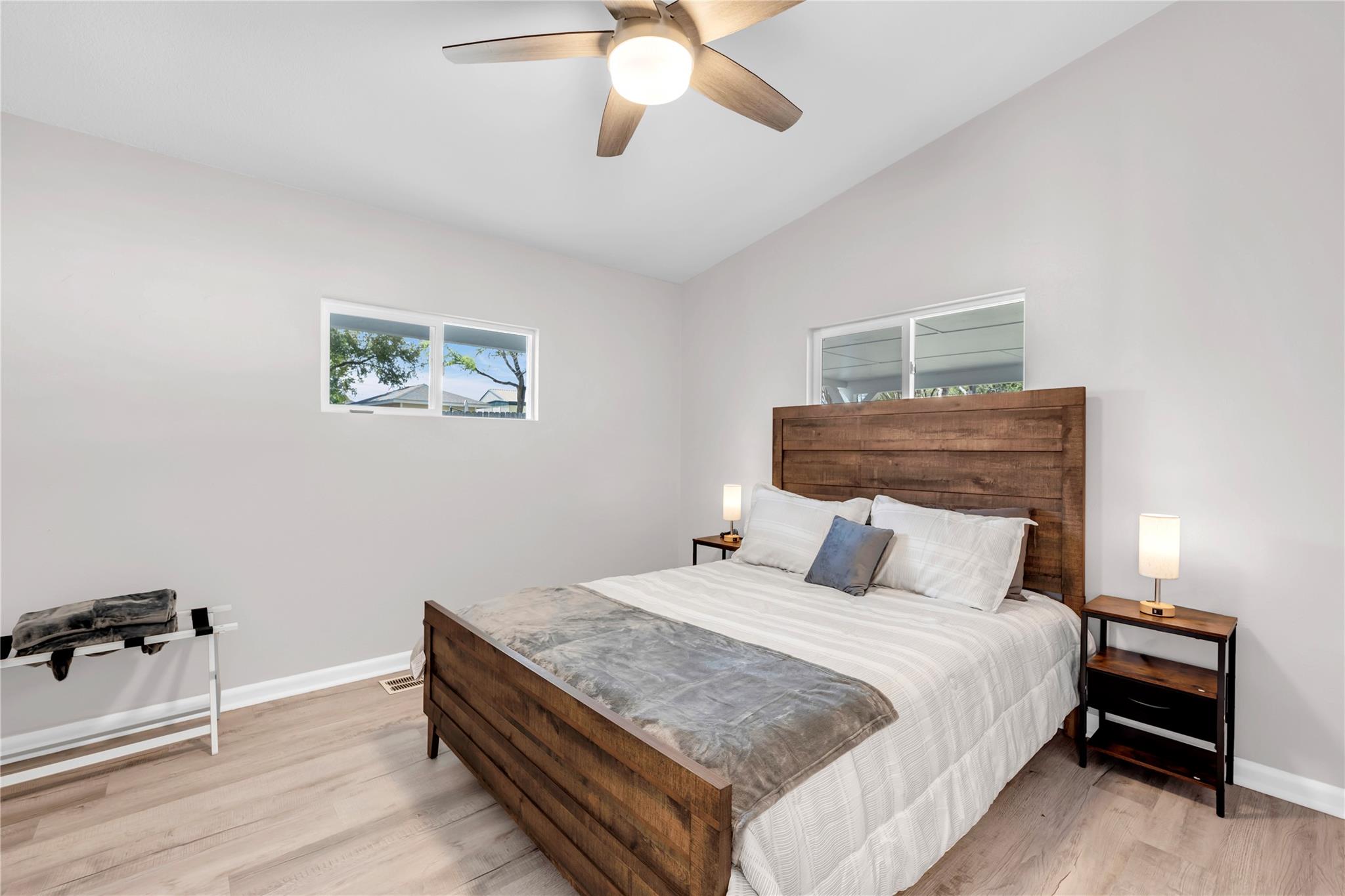 1946 Granite Cove Rd, Kingsland, TX 78639