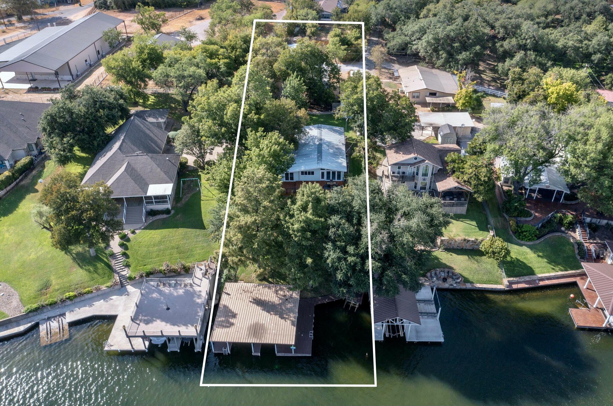 1946 Granite Cove Rd, Kingsland, TX 78639