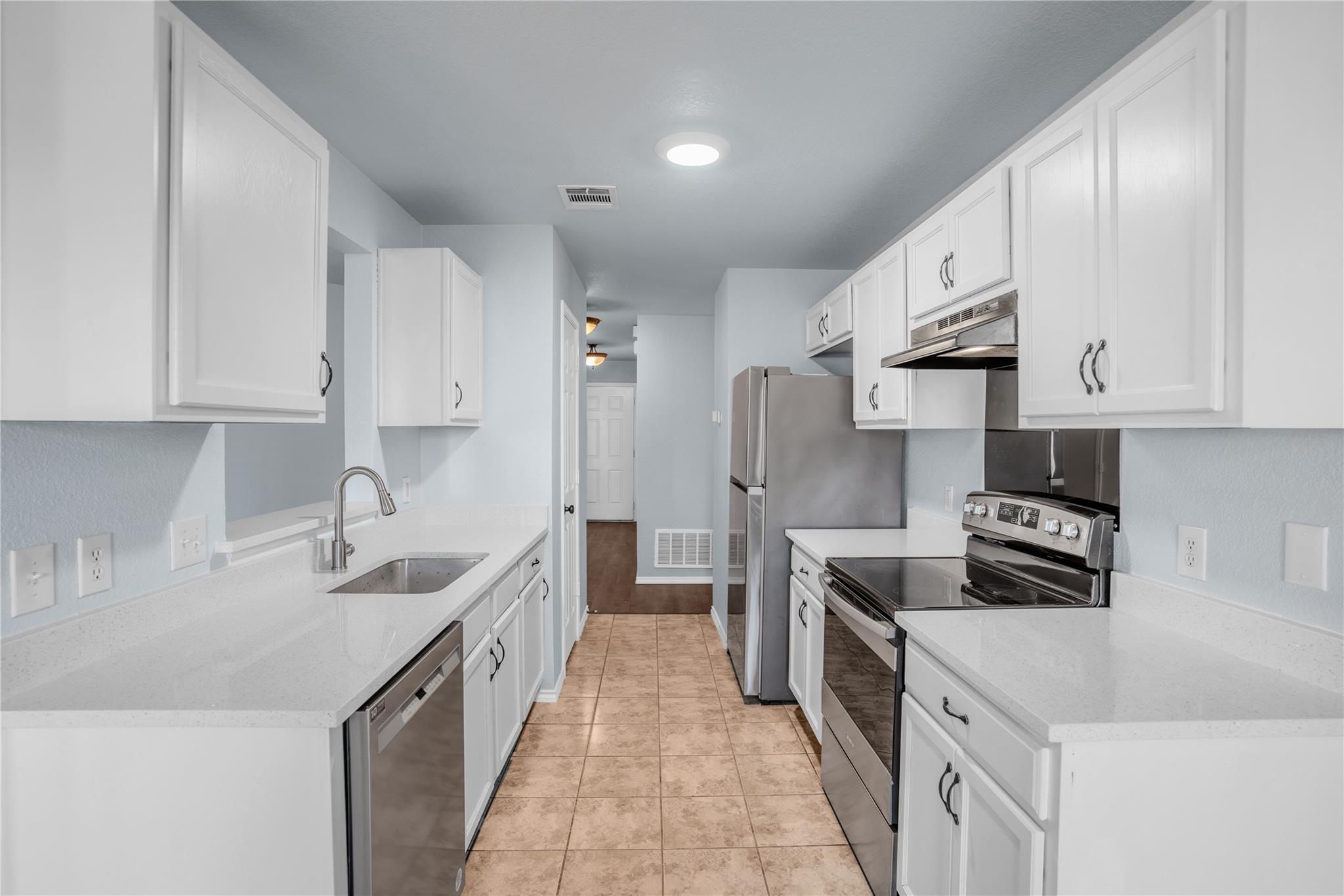 113 Altamont St, Hutto, TX 78634