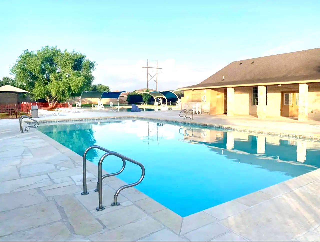 345 The Bad Way, Jarrell, TX 76537