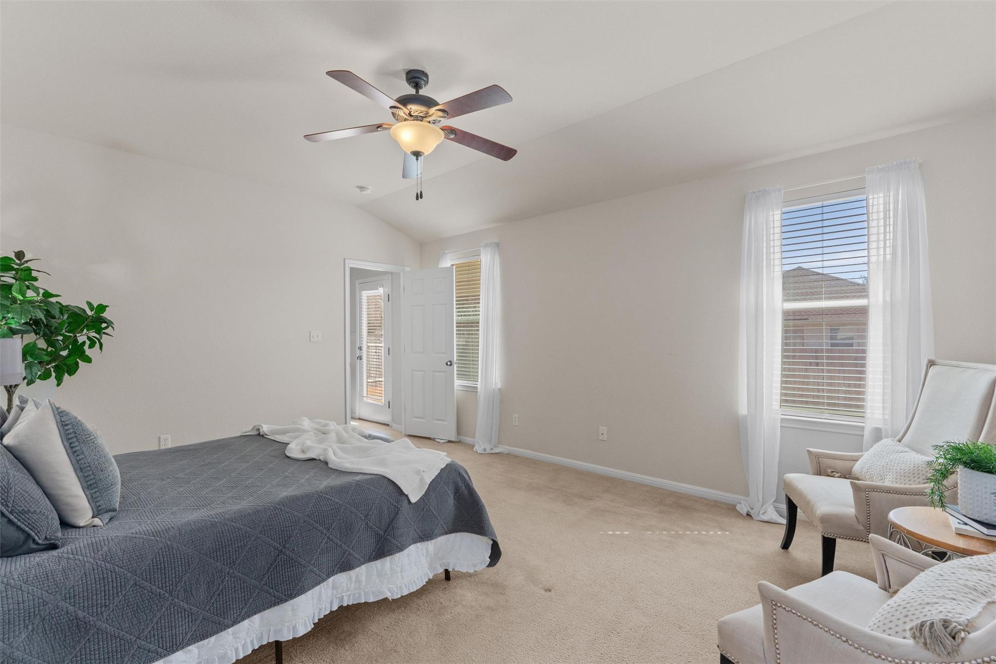 7830 Squirrel Hollow Dr, Georgetown, TX 78628