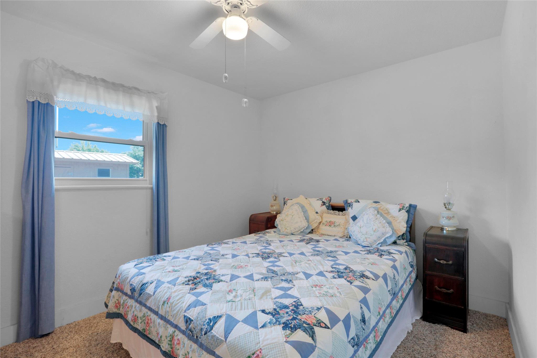 661 W South St, Bertram, TX 78605