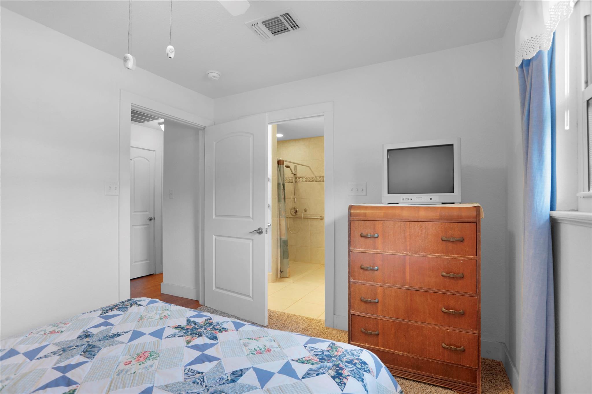 661 W South St, Bertram, TX 78605