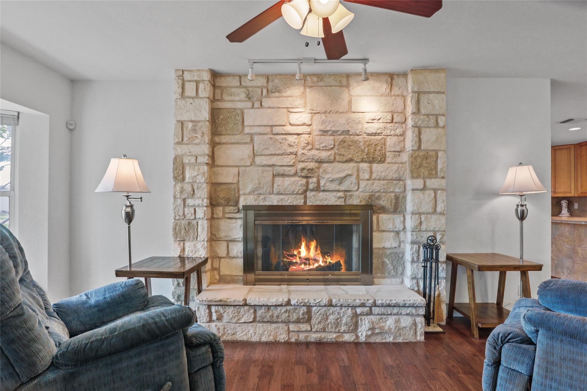 661 W South St, Bertram, TX 78605