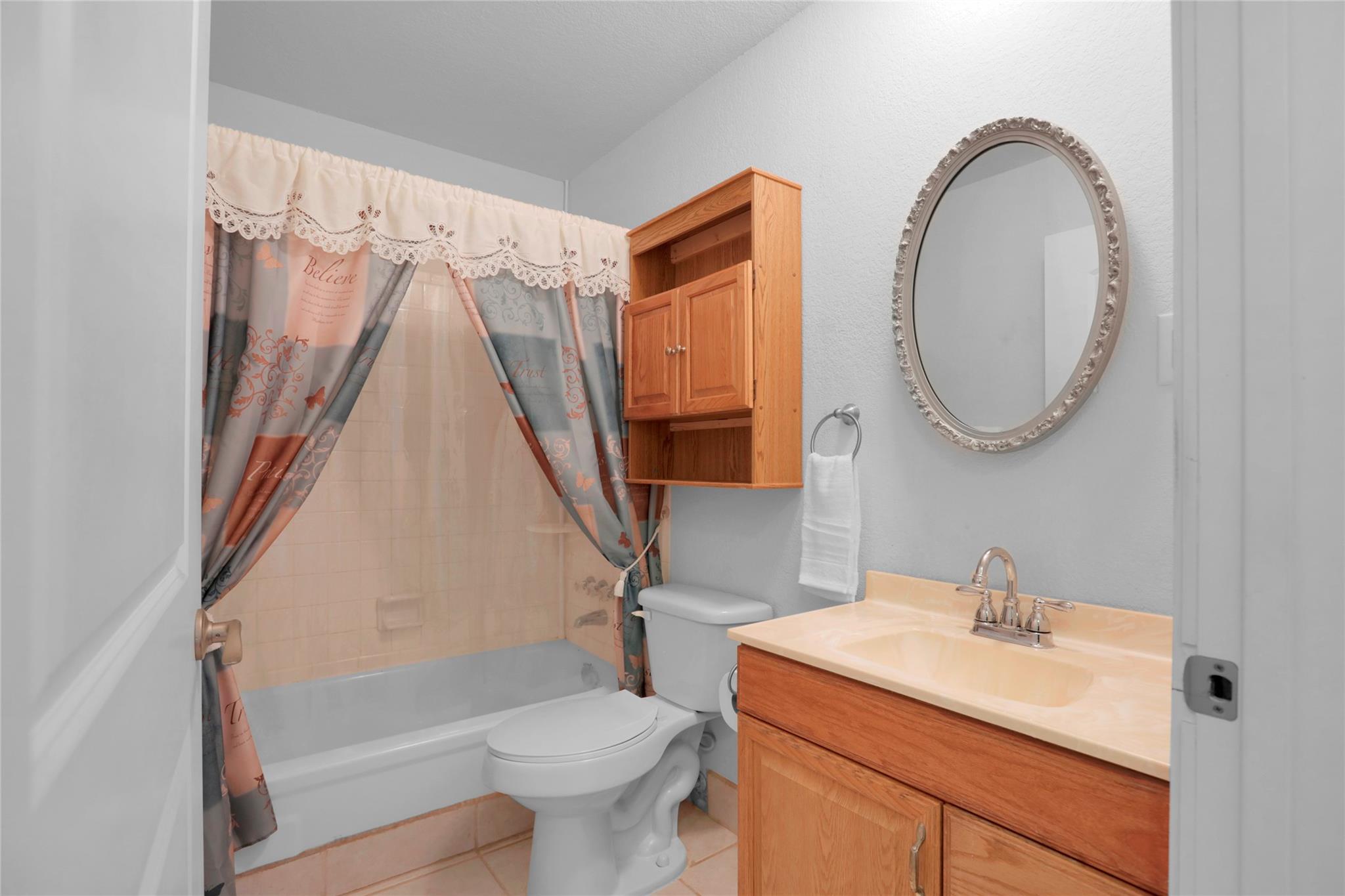 661 W South St, Bertram, TX 78605