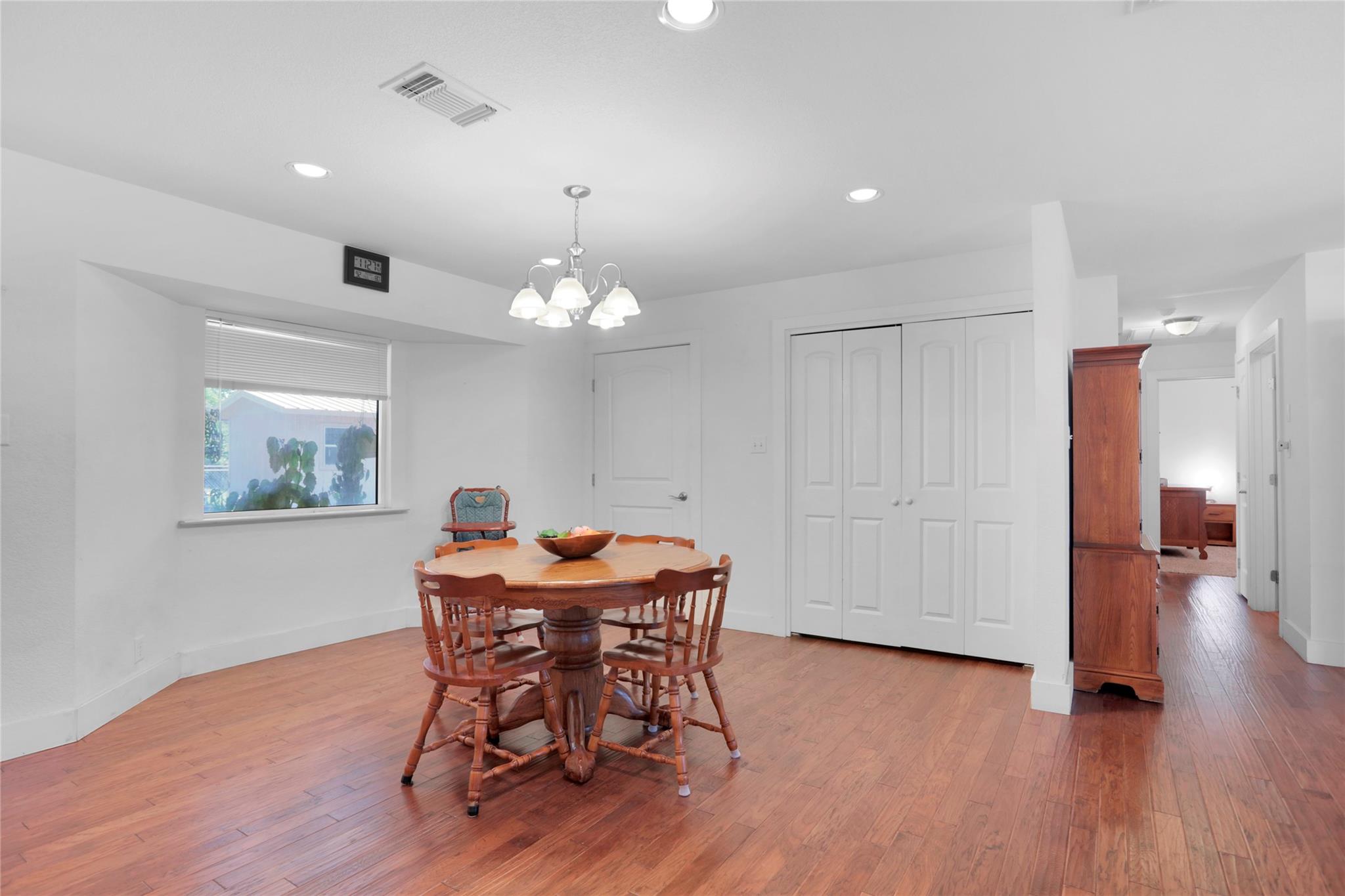 661 W South St, Bertram, TX 78605