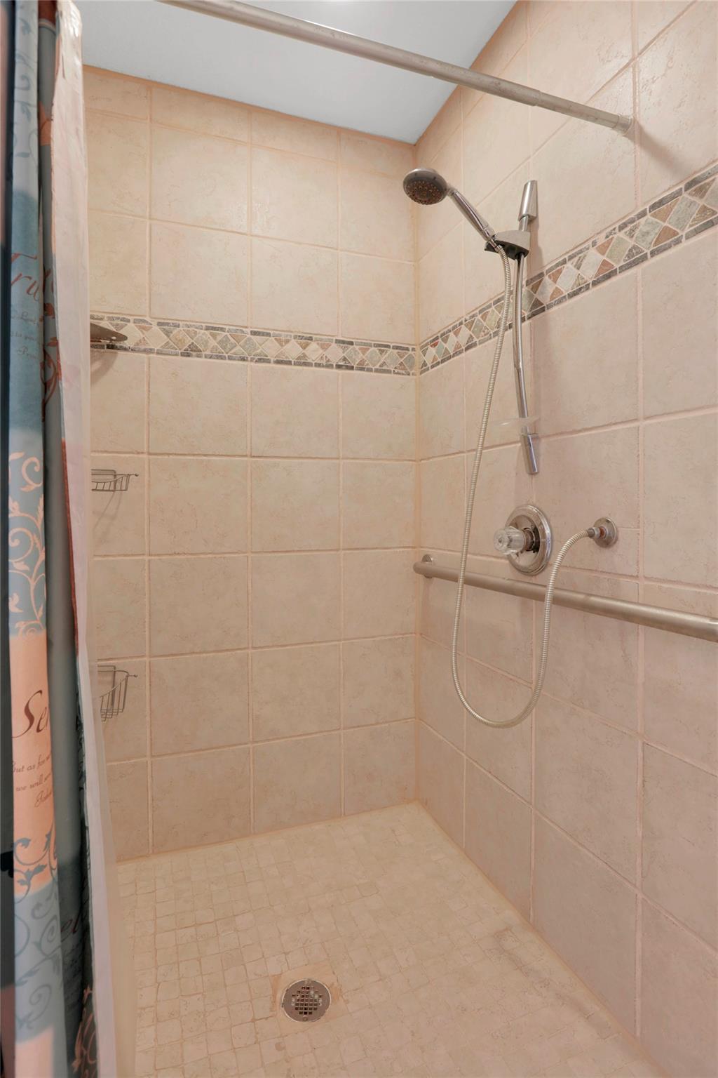 661 W South St, Bertram, TX 78605