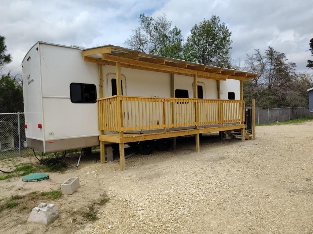 806 Yaupon Dr, Caldwell, TX 77836