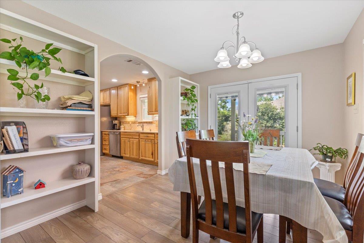 351 Cardinal Dr, Paige, TX 78659