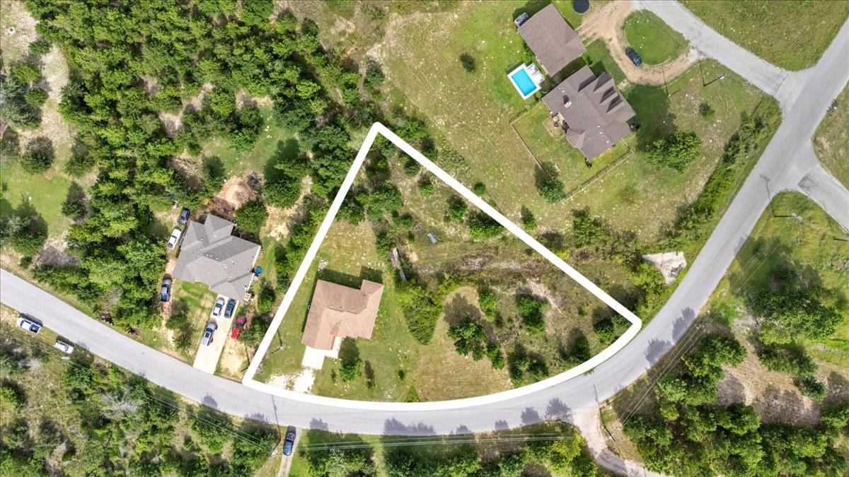 351 Cardinal Dr, Paige, TX 78659