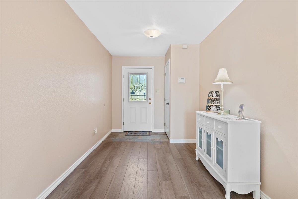 351 Cardinal Dr, Paige, TX 78659