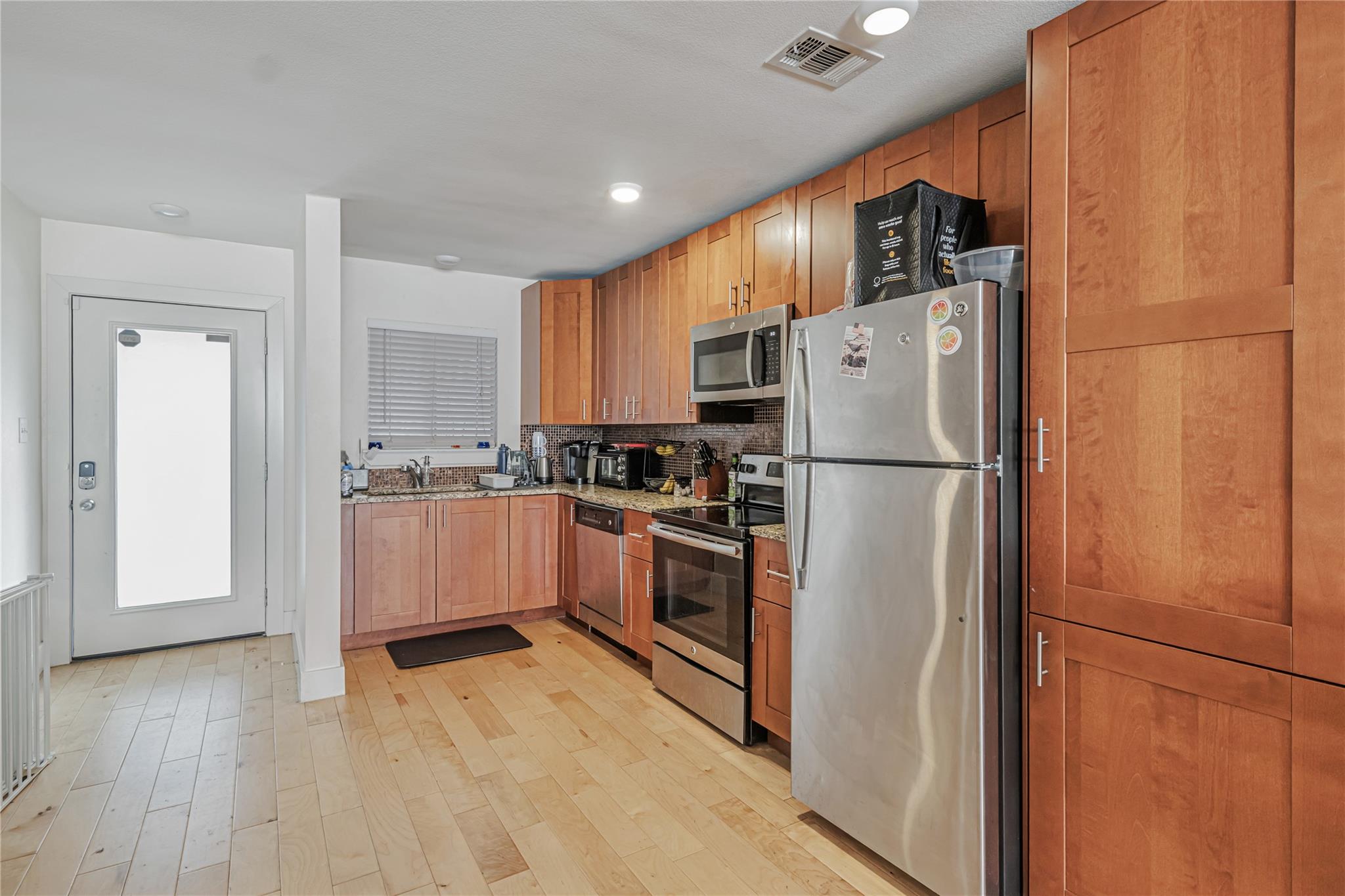 909 Reinli St # 213, Austin, TX 78751