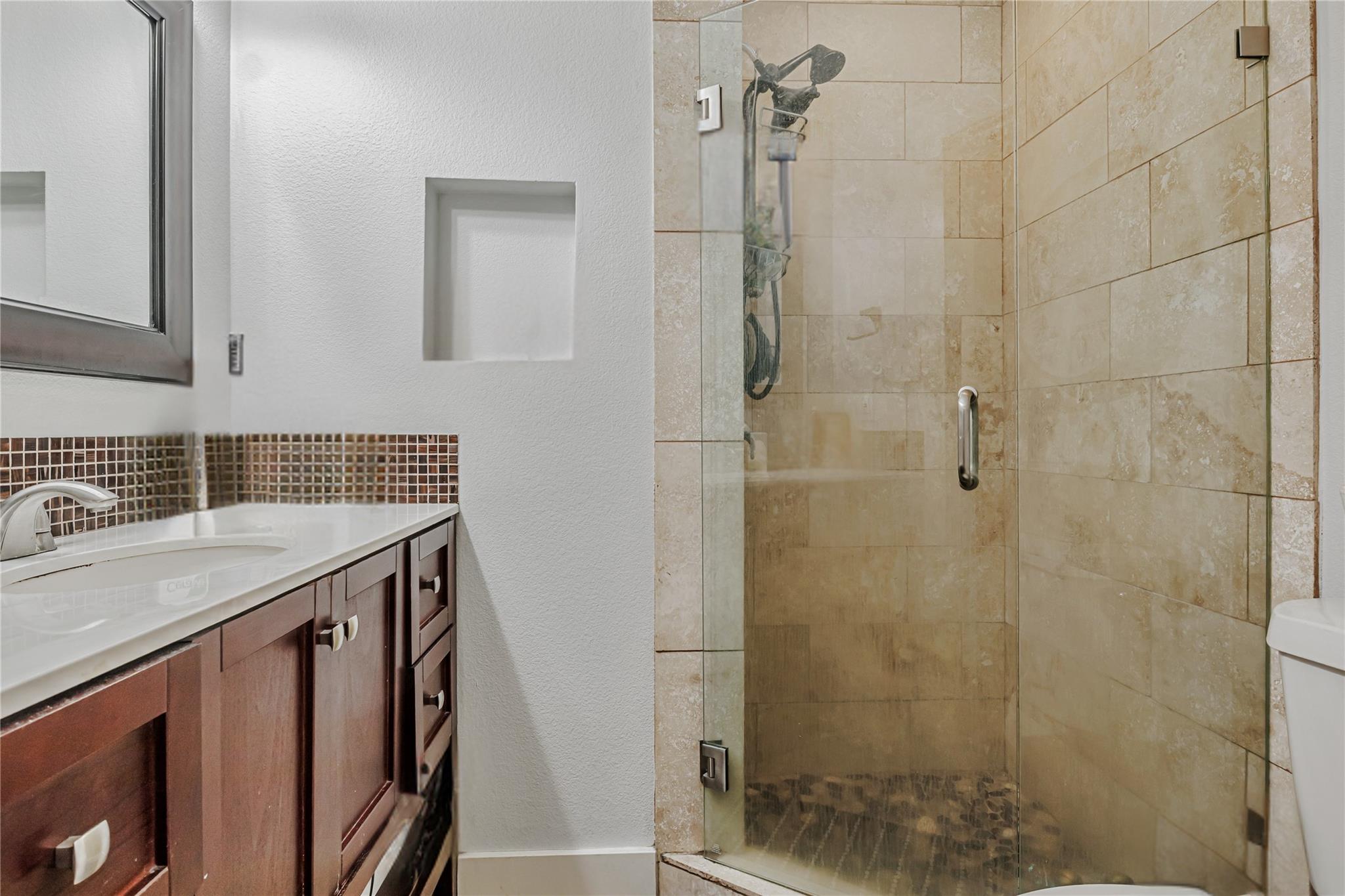 909 Reinli St # 213, Austin, TX 78751