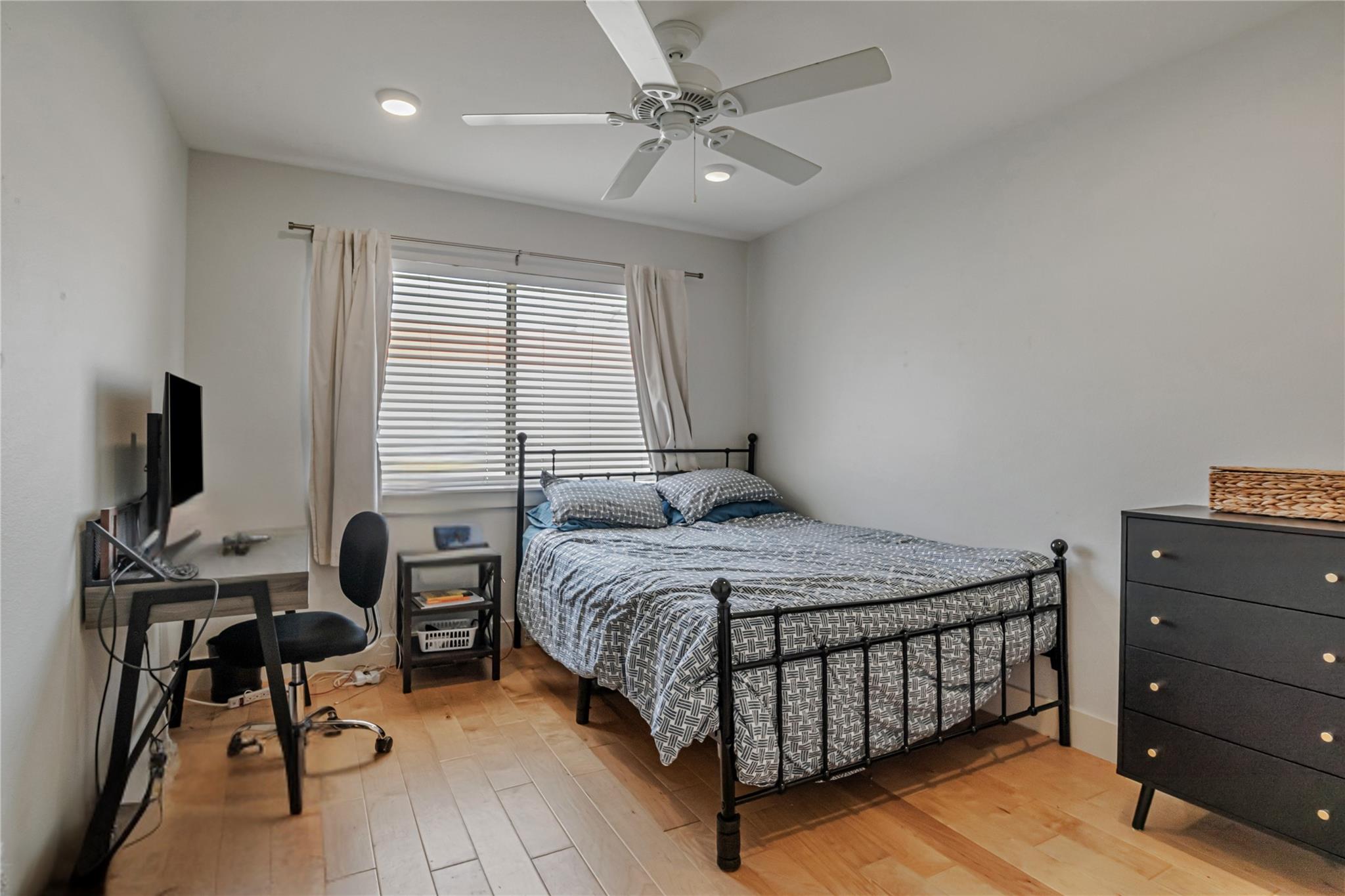 909 Reinli St # 213, Austin, TX 78751