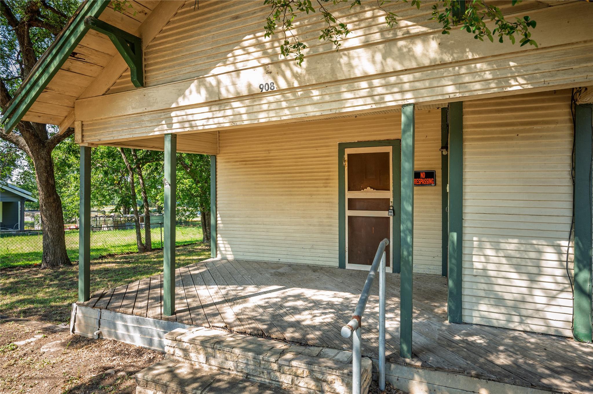 908 Campbell St, Lampasas, TX 76550