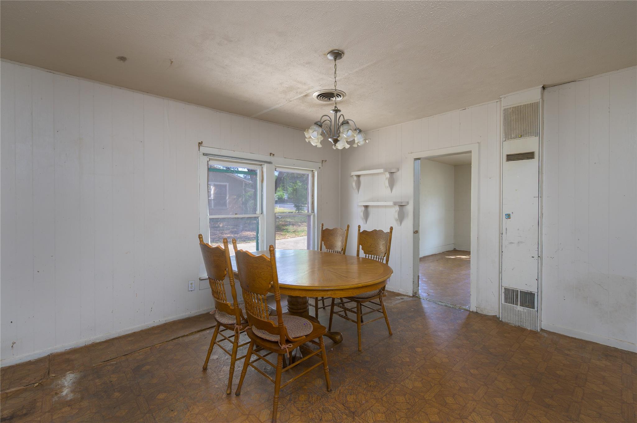 908 Campbell St, Lampasas, TX 76550