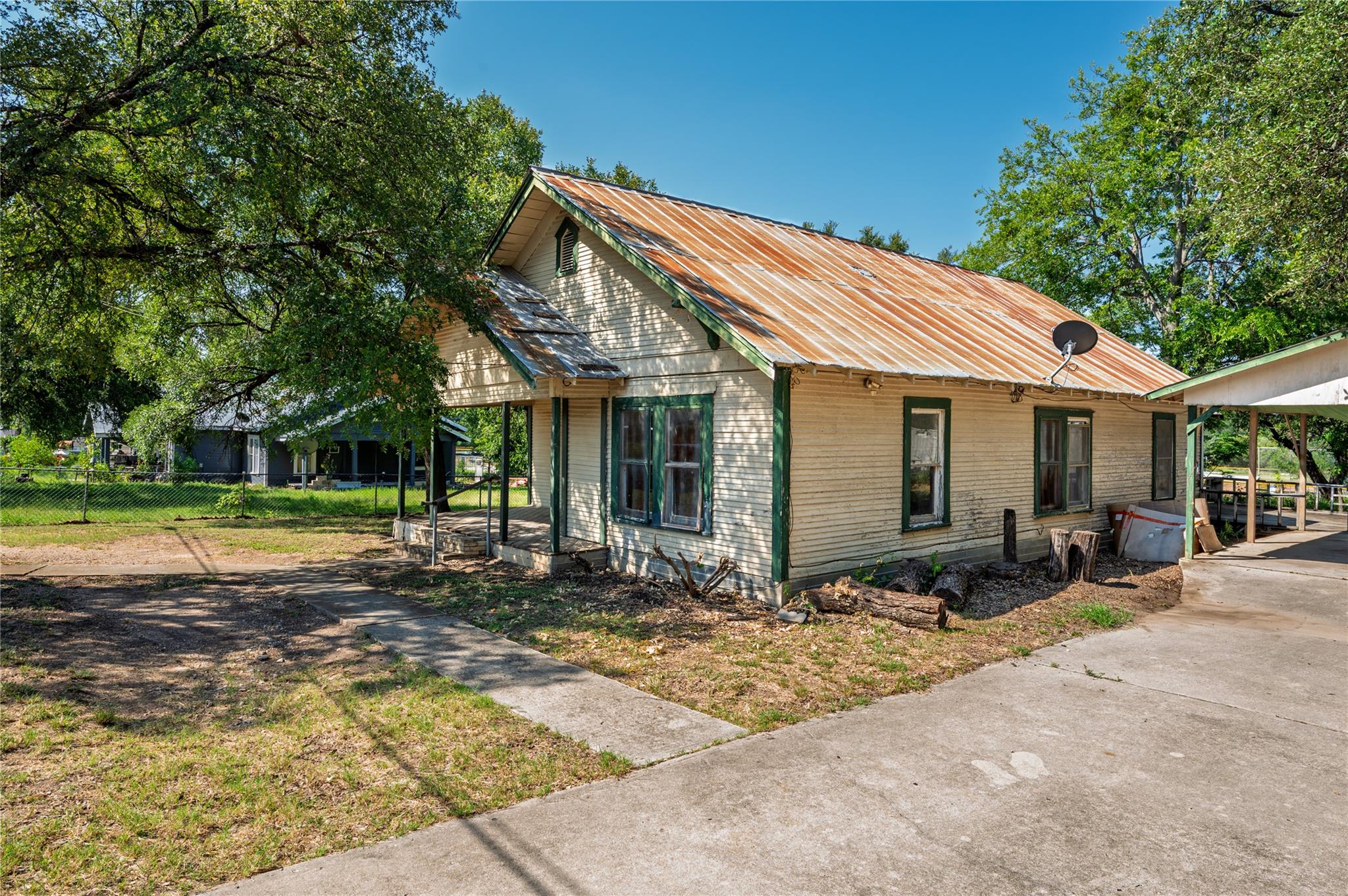 908 Campbell St, Lampasas, TX 76550