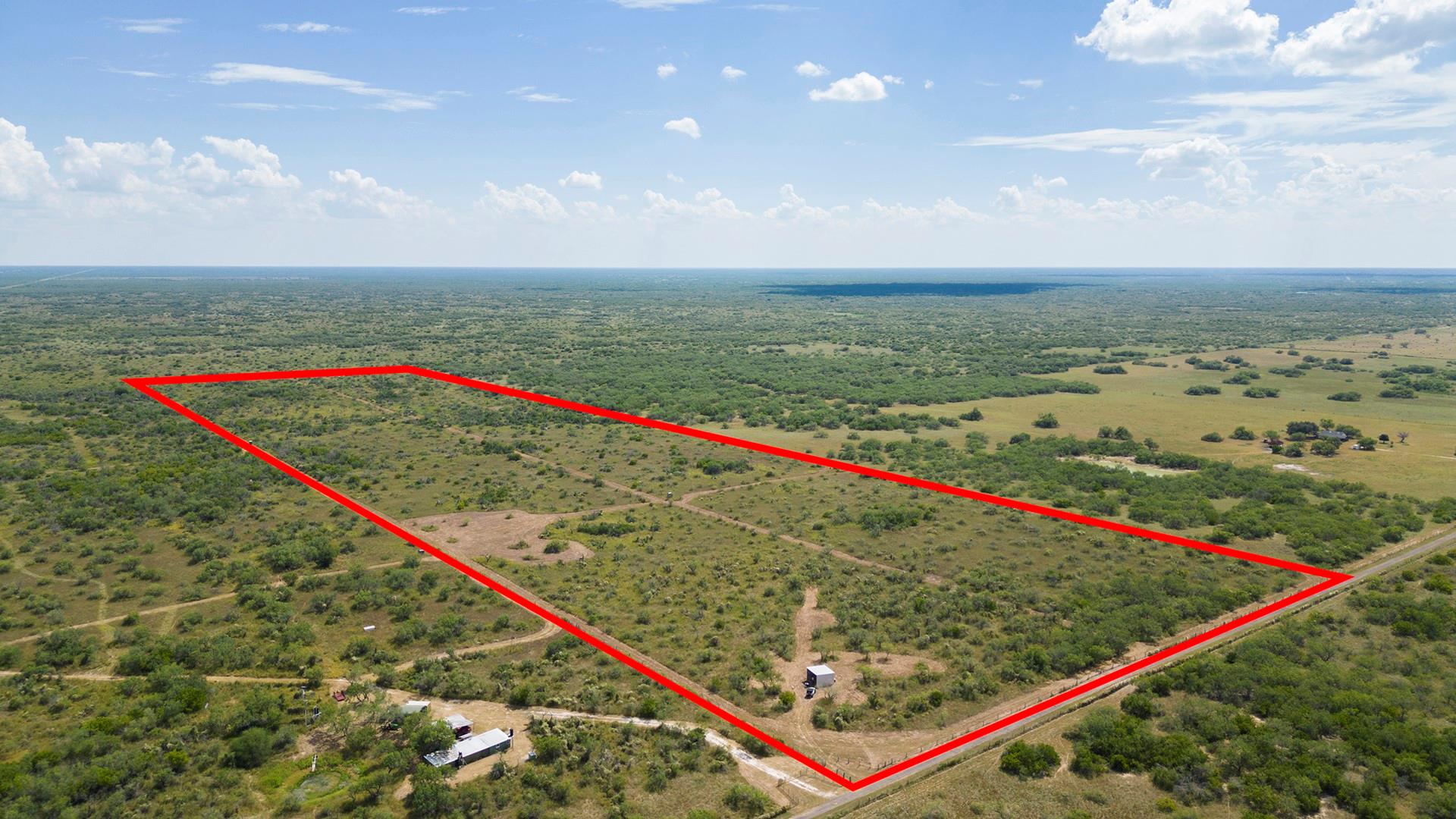 652 CR 307, Encino, TX 78353
