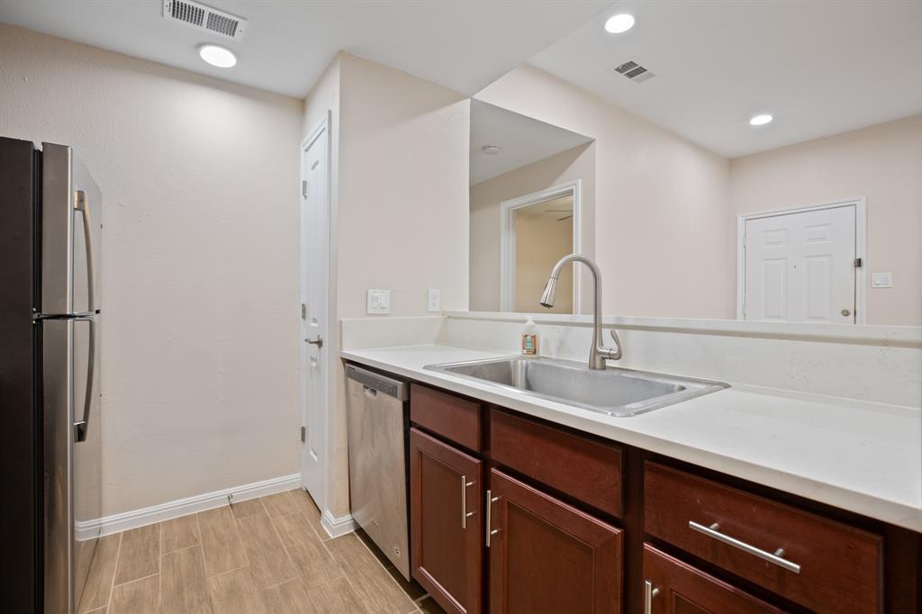 114 E 31st St # 112, Austin, TX 78705