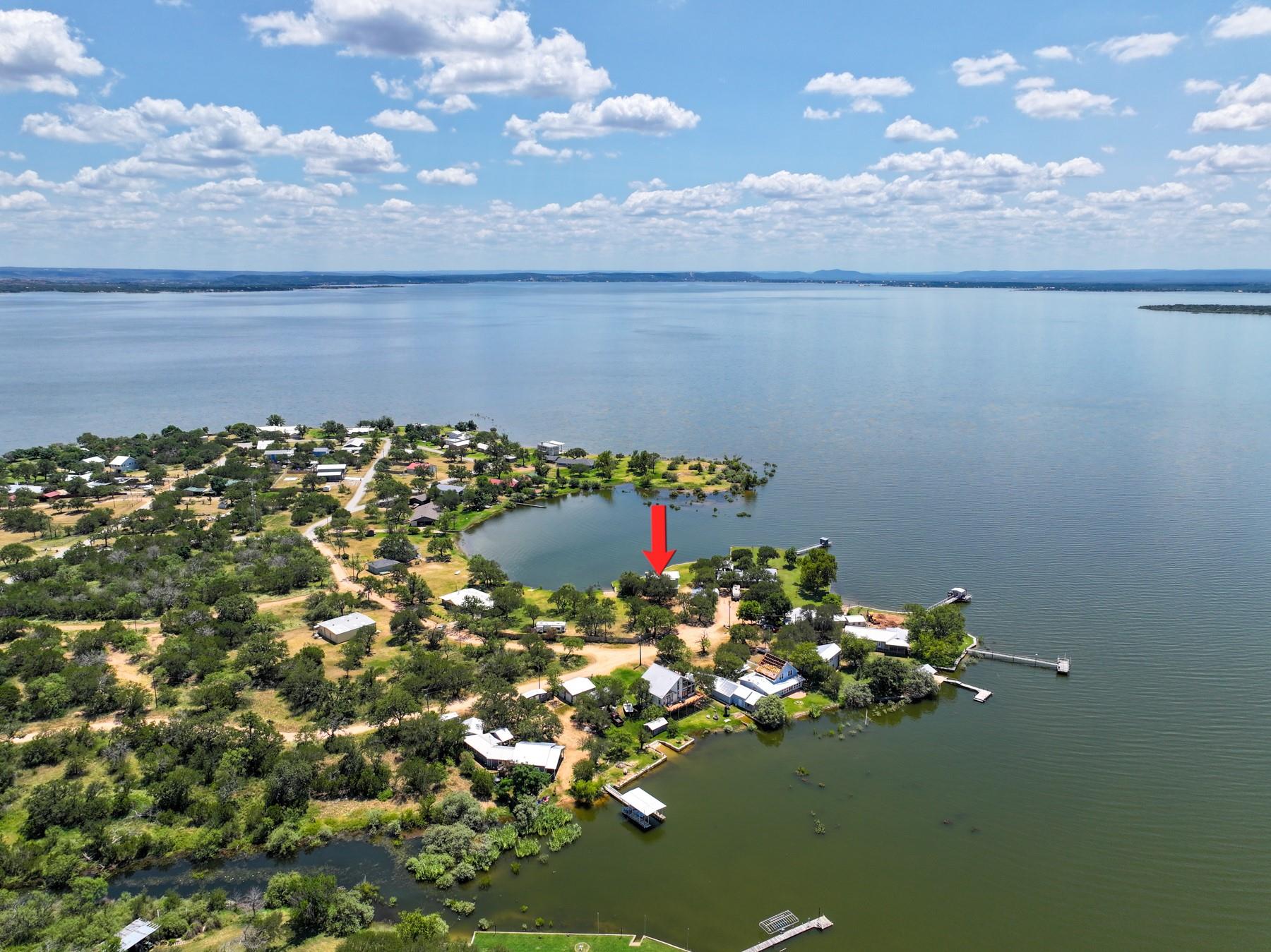 374 W Lakecrest Dr, Bluffton, TX 78607