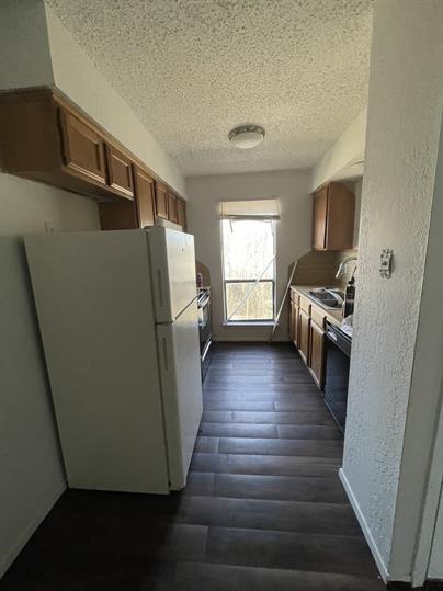 1101 Bois Darc St # B, Lockhart, TX 78644