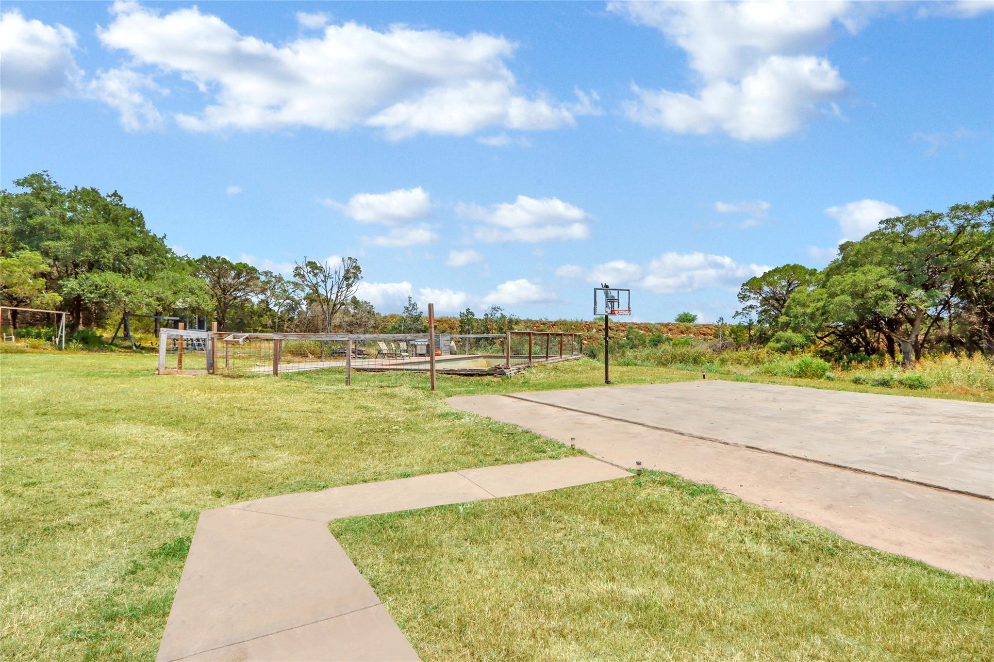711 Forest Trl, New Braunfels, TX 78132