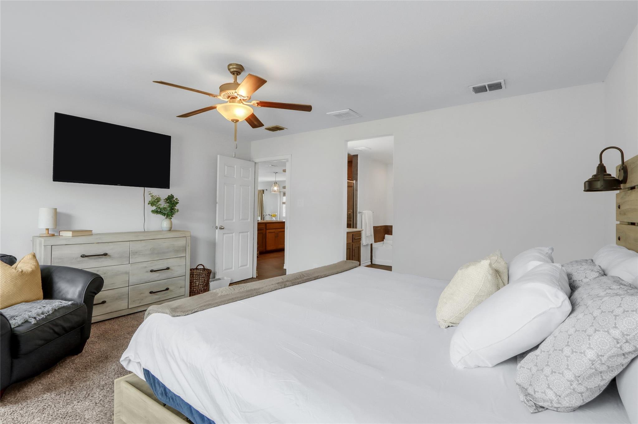 711 Forest Trl, New Braunfels, TX 78132