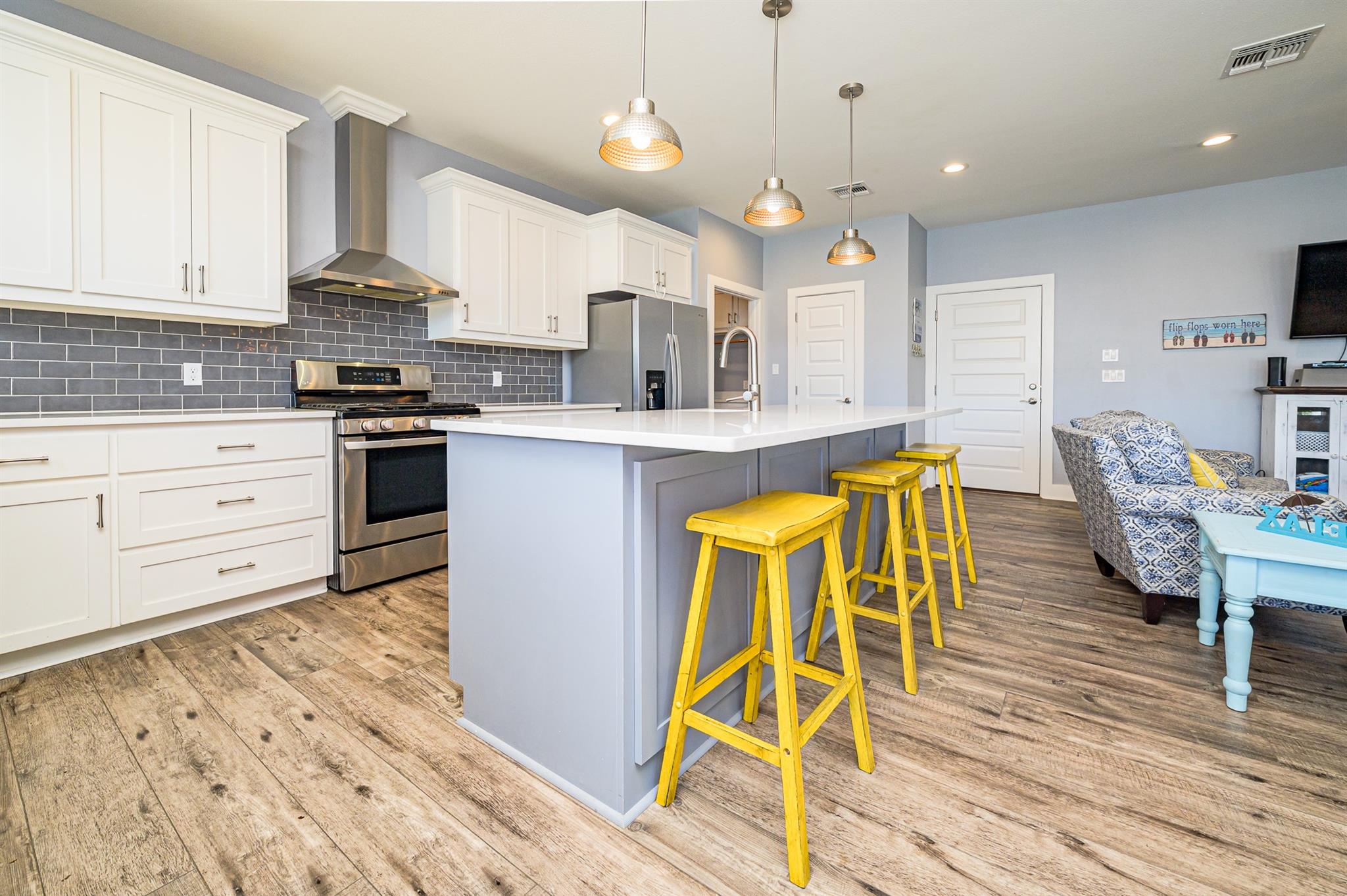 14 Luau Ln, Rockport, TX 78382