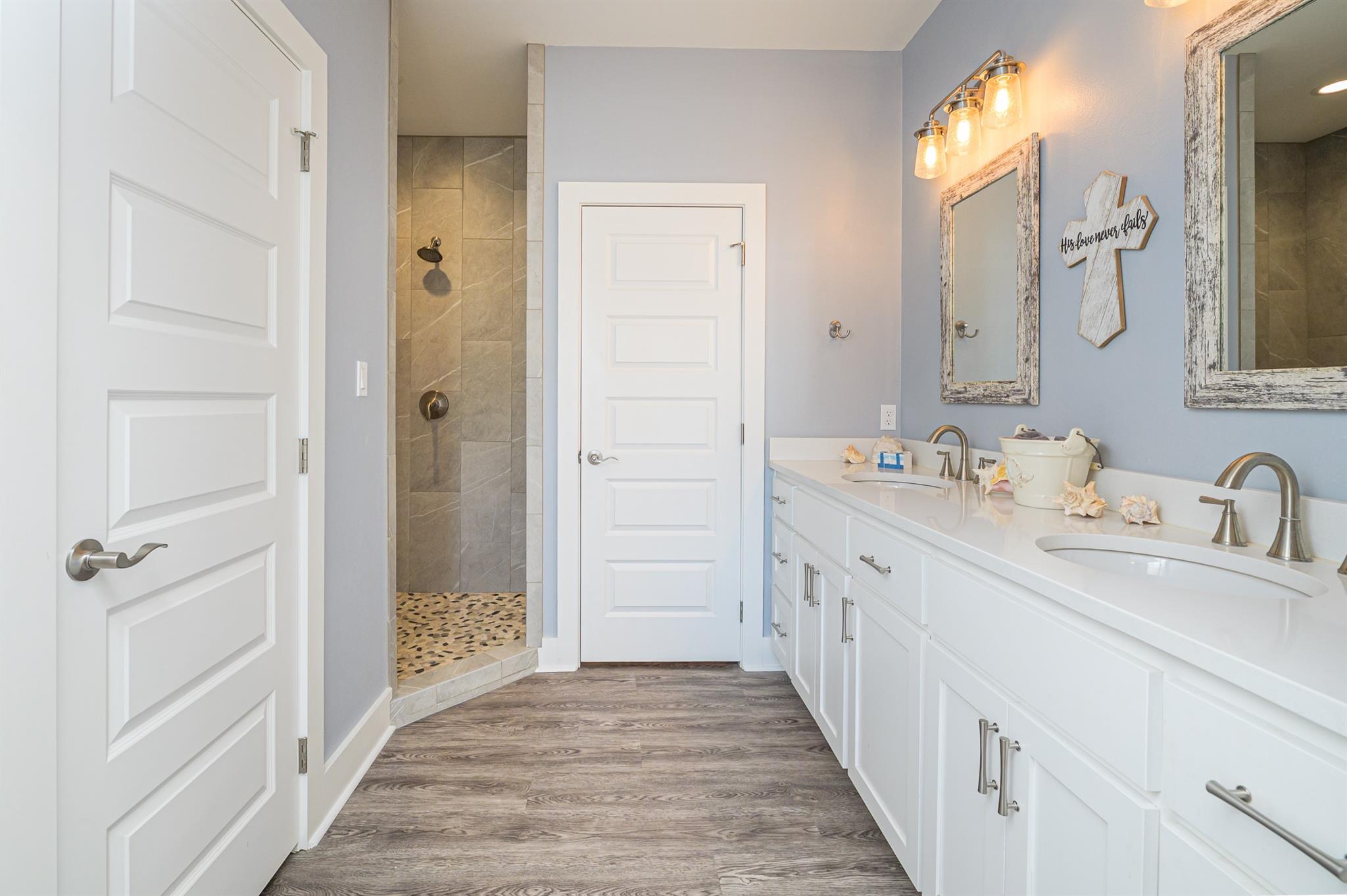 14 Luau Ln, Rockport, TX 78382