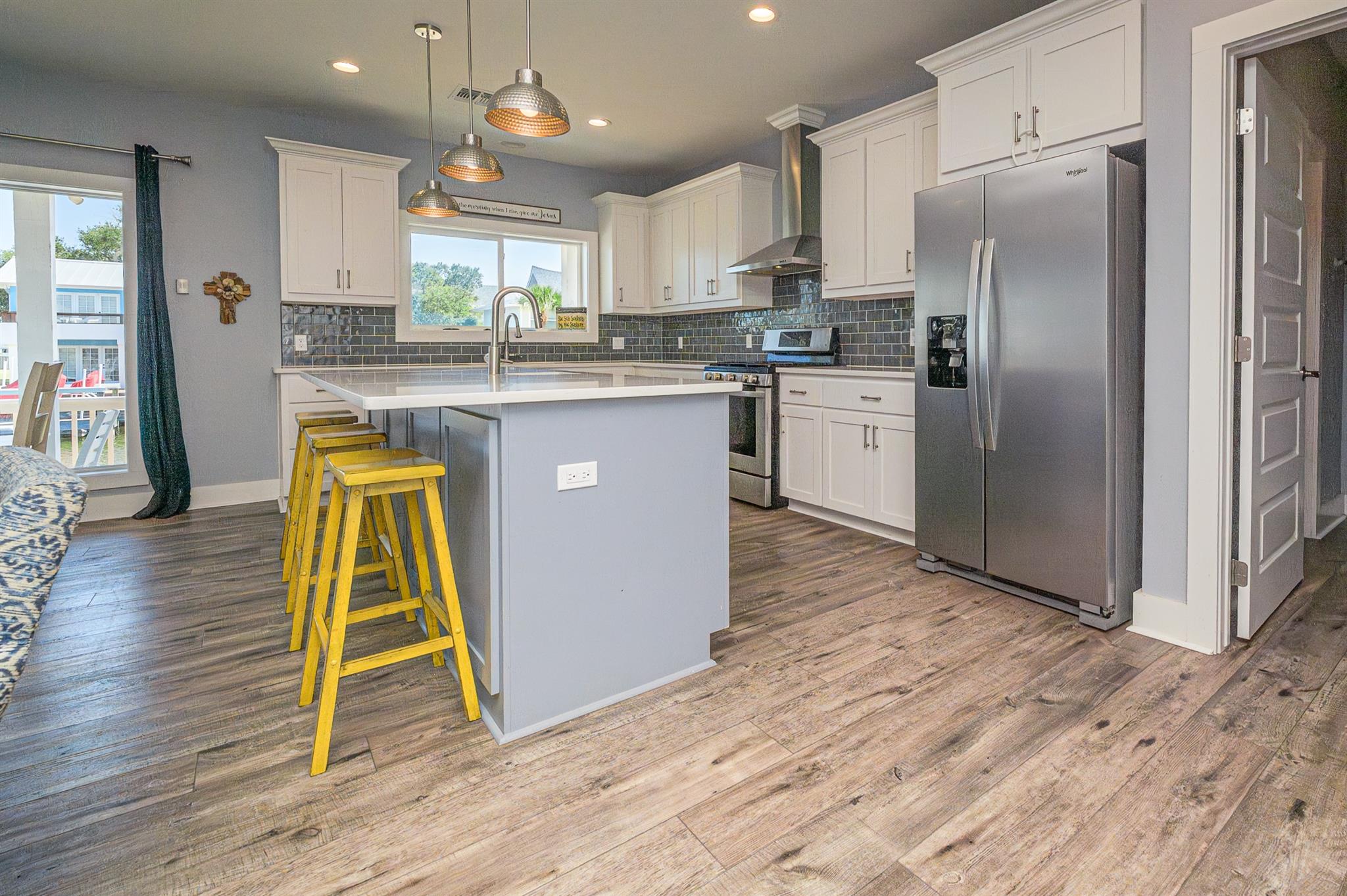 14 Luau Ln, Rockport, TX 78382