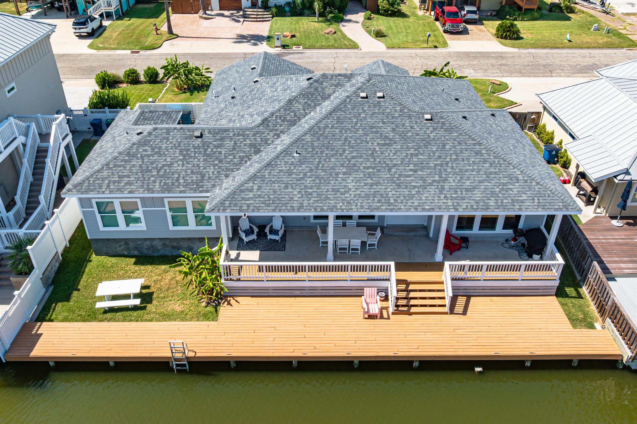 14 Luau Ln, Rockport, TX 78382