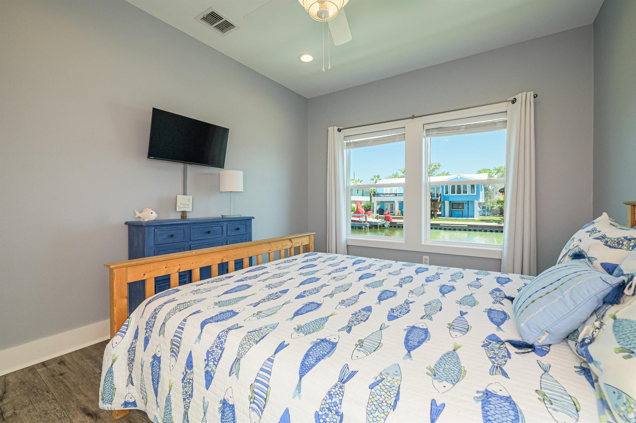 14 Luau Ln, Rockport, TX 78382