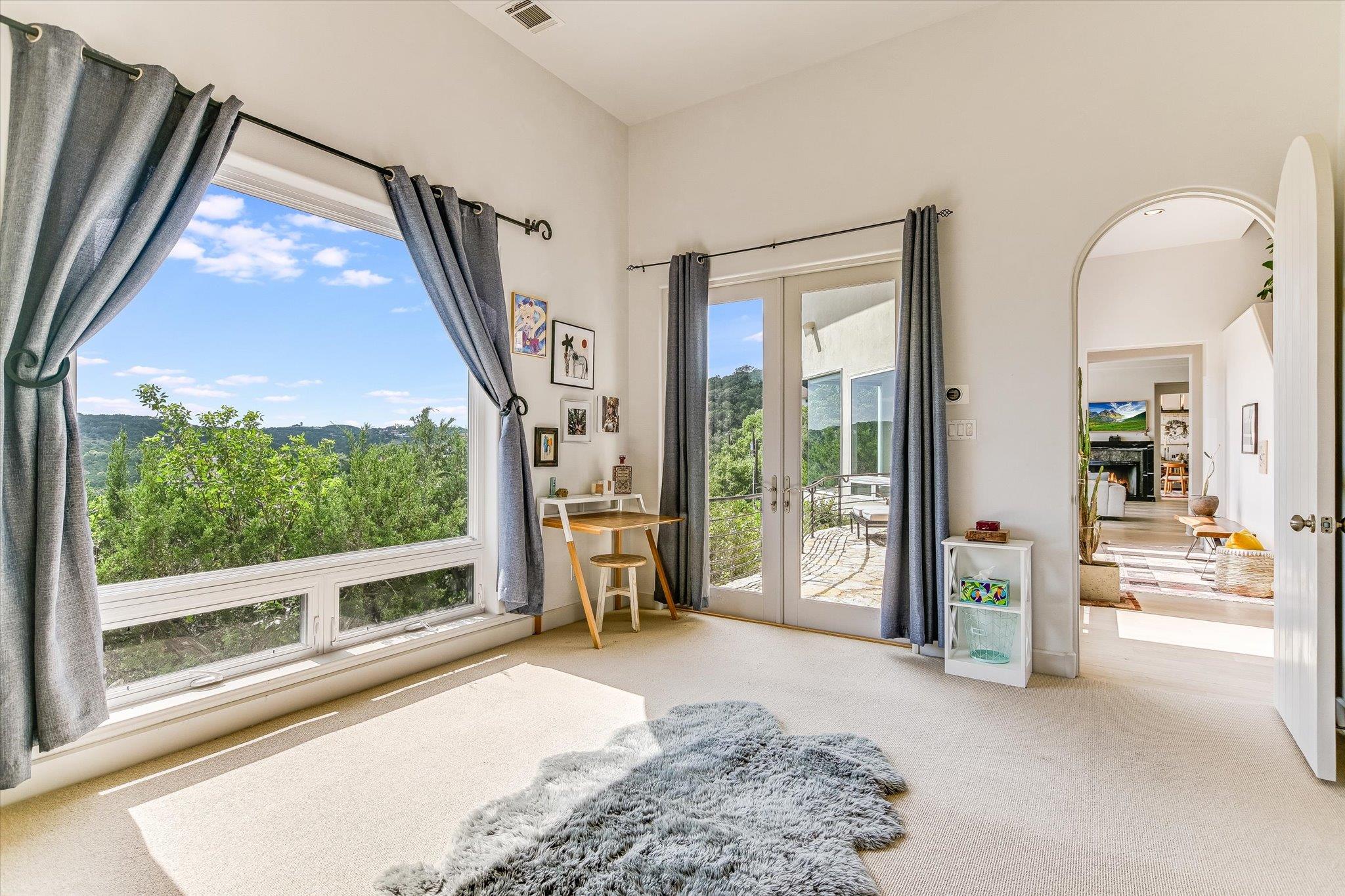 5304 Scenic View Dr, Austin, TX 78746