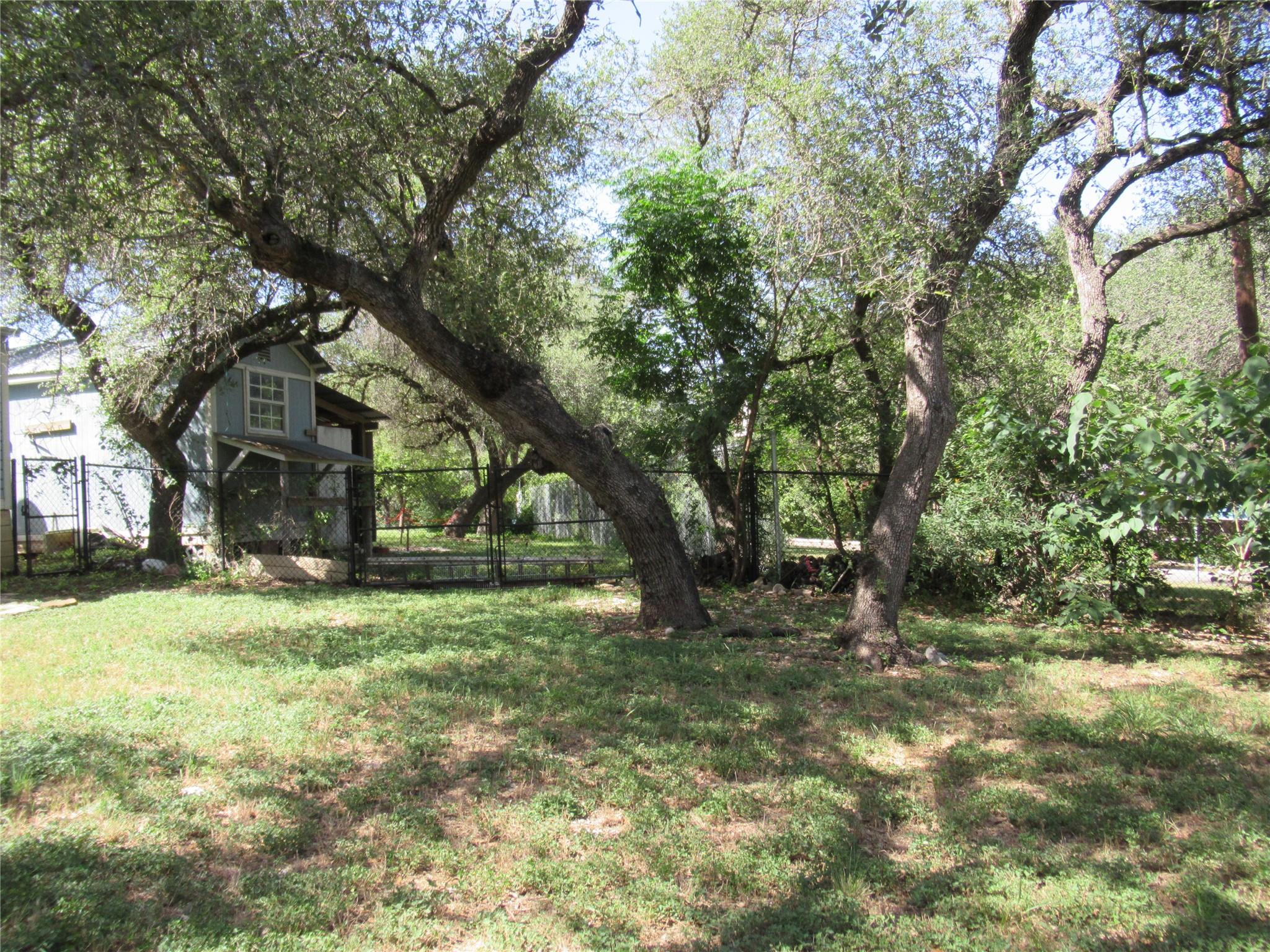 17801 Lafayette Park Rd, Jonestown, TX 78645