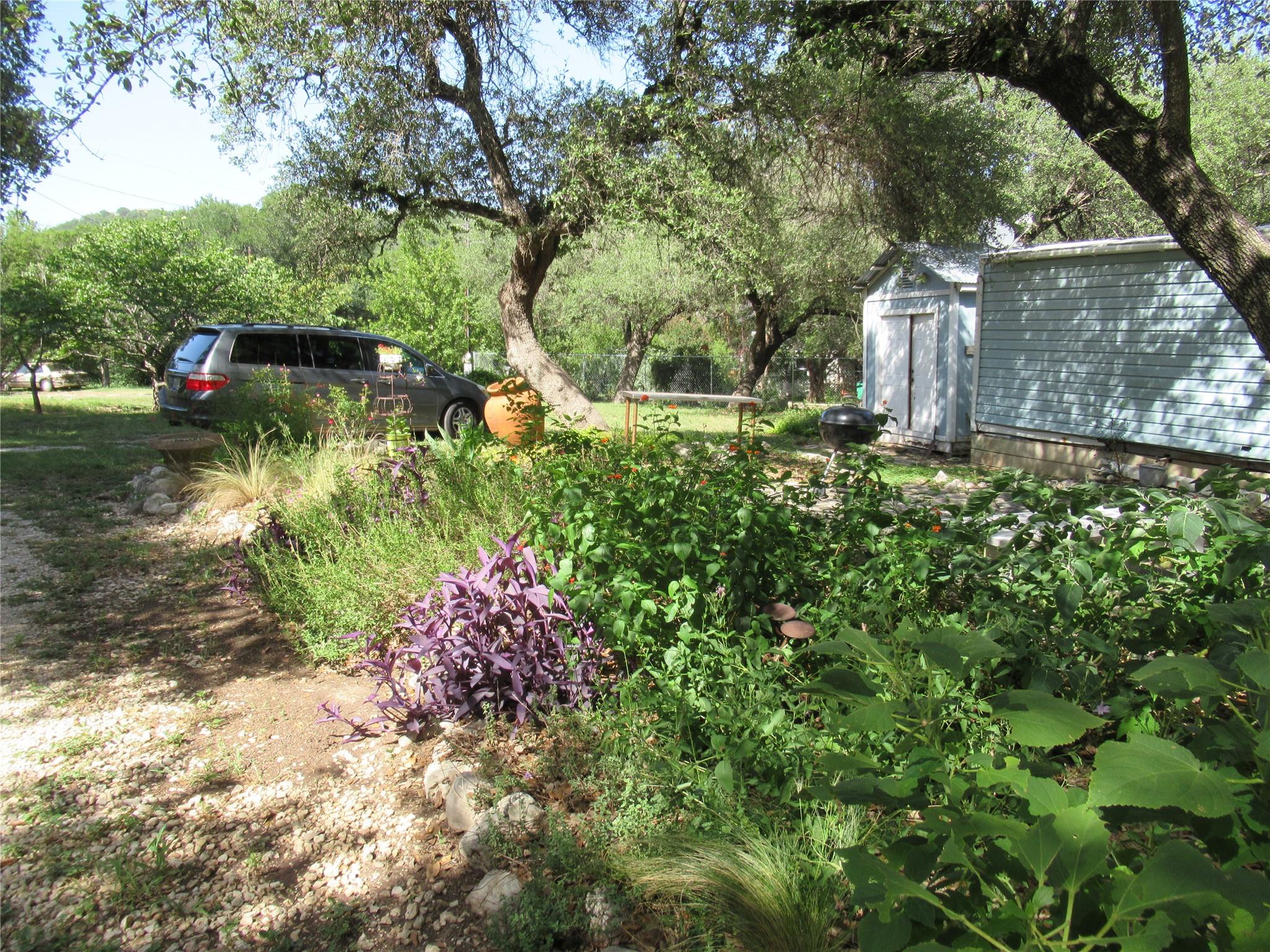 17801 Lafayette Park Rd, Jonestown, TX 78645