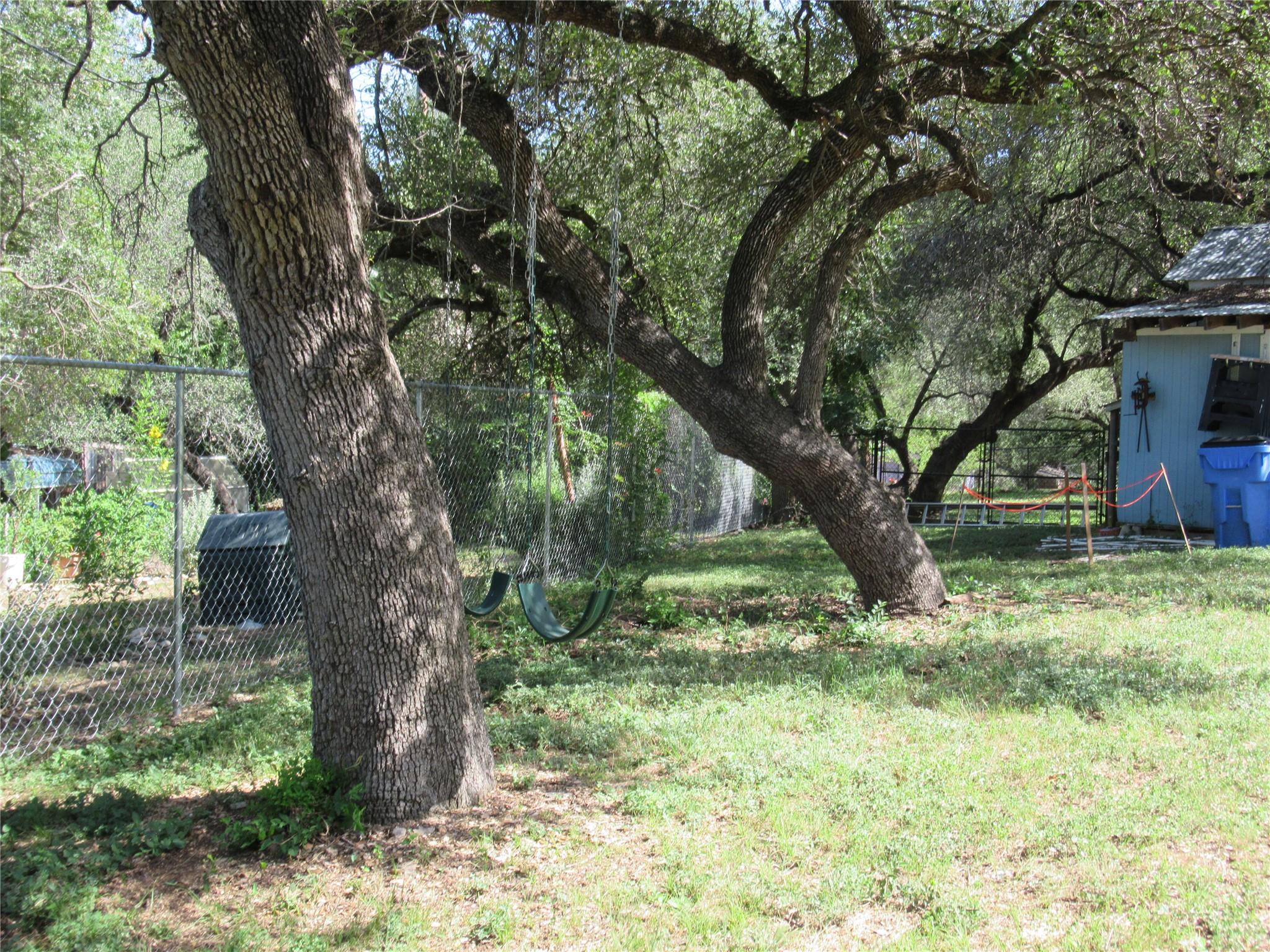 17801 Lafayette Park Rd, Jonestown, TX 78645