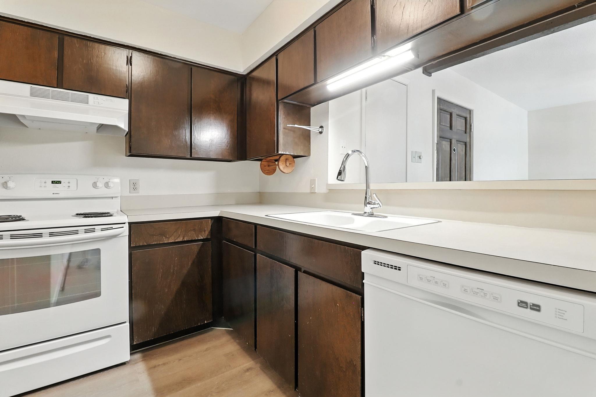 6910 Hart Ln # 312, Austin, TX 78731