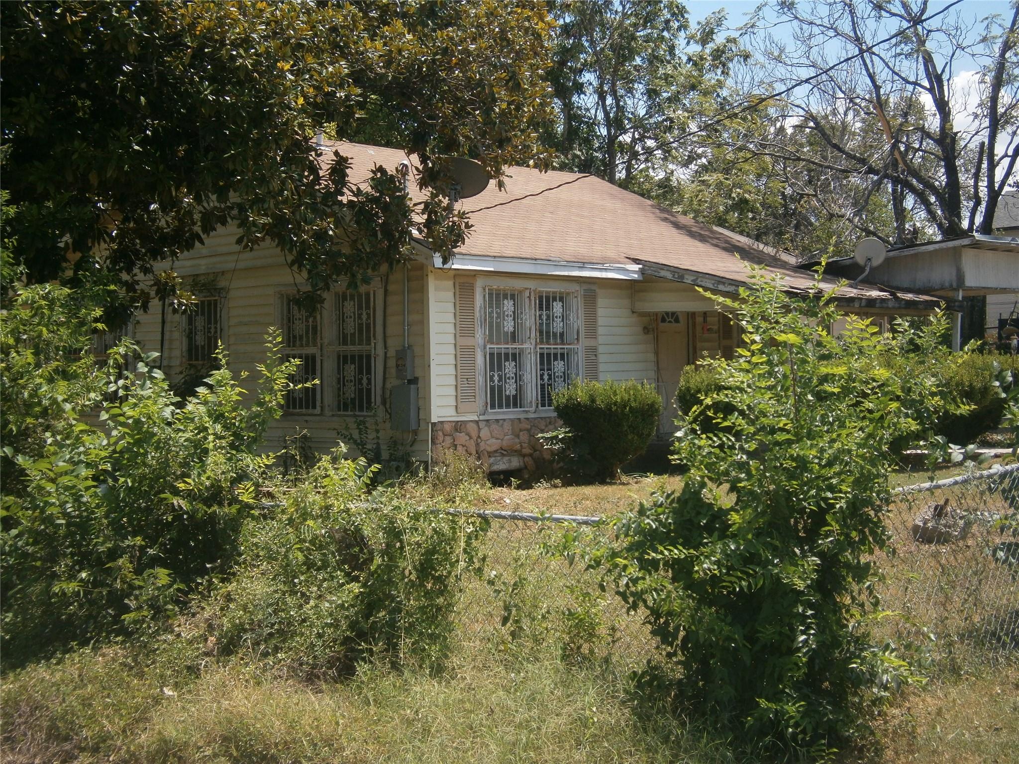 7411 NE Carver Ave, Austin, TX 78752