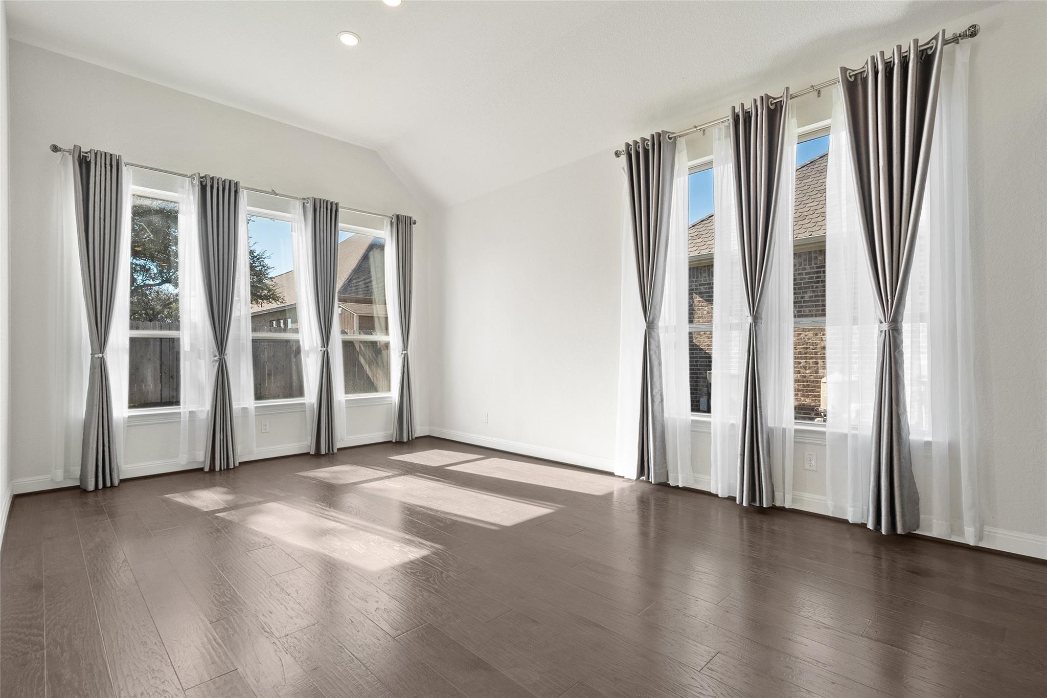 2016 Elk Creek Dr, Leander, TX 78641